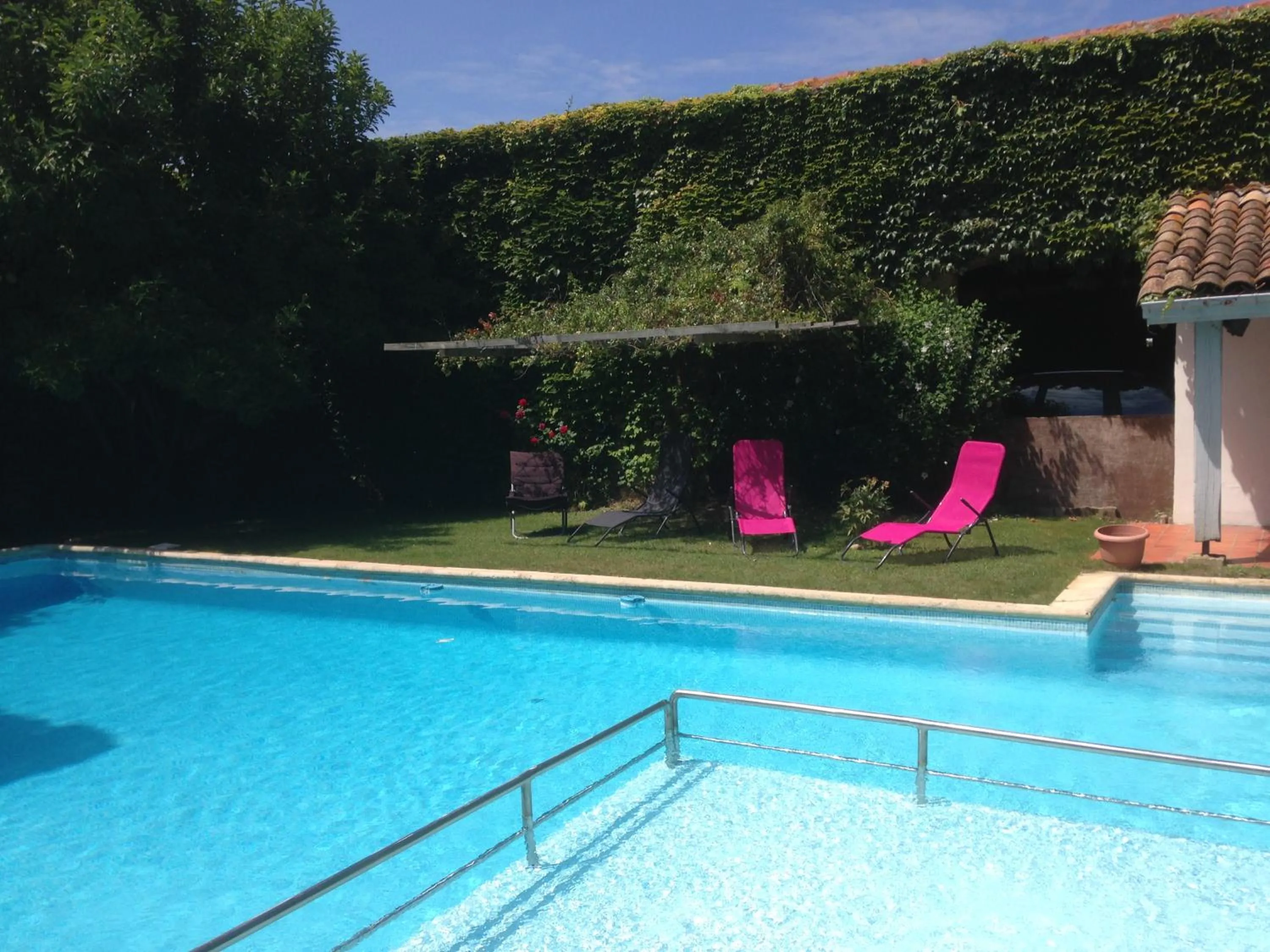 Swimming pool in Gentil'Home - Toulouse B&B Prestige