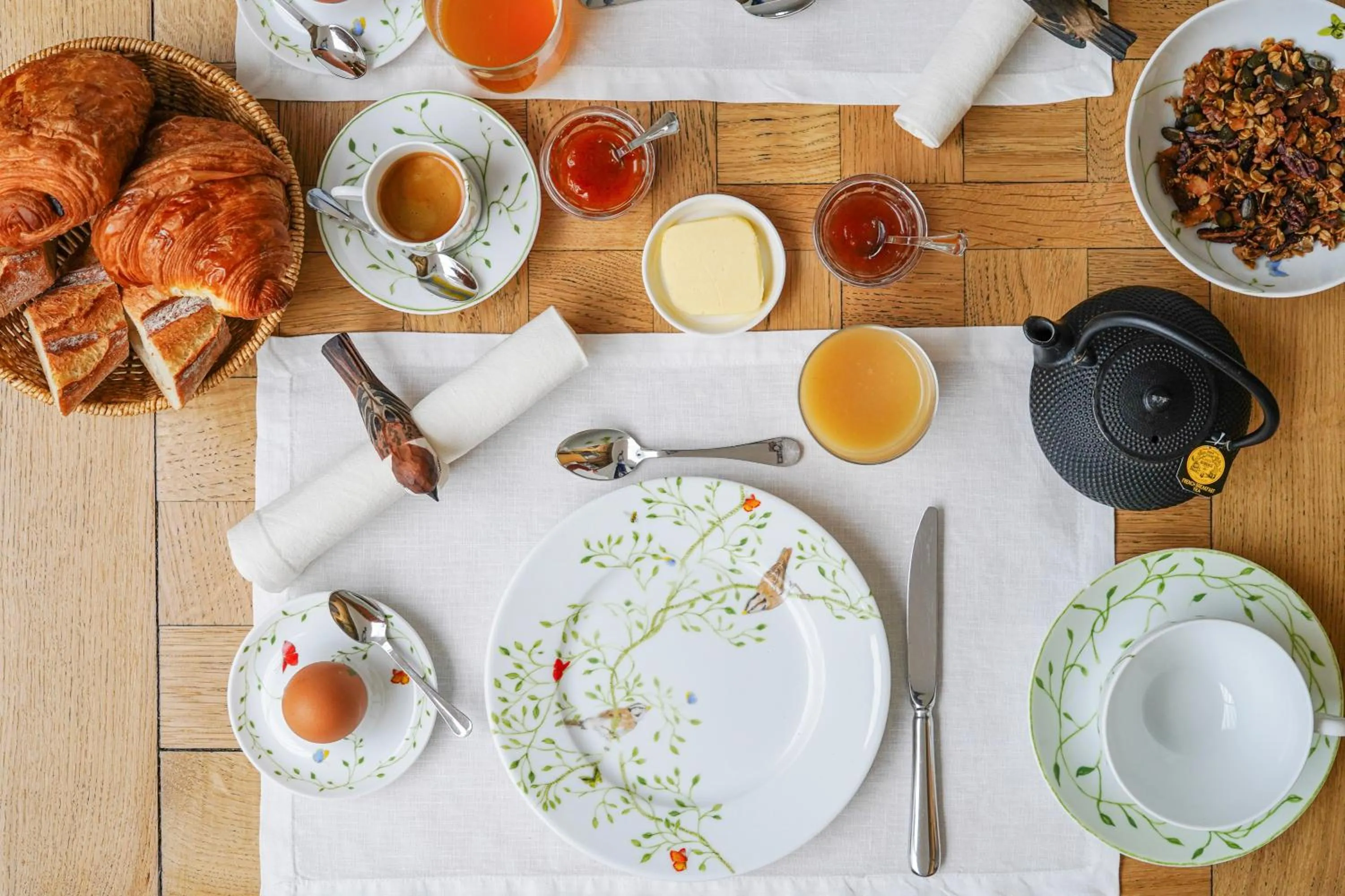 Breakfast in L'Absinthe Hôtel