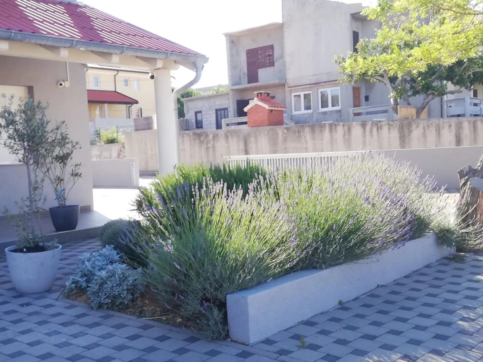 Facade/entrance in Apartment Villa Franci Pag with heating and open all year