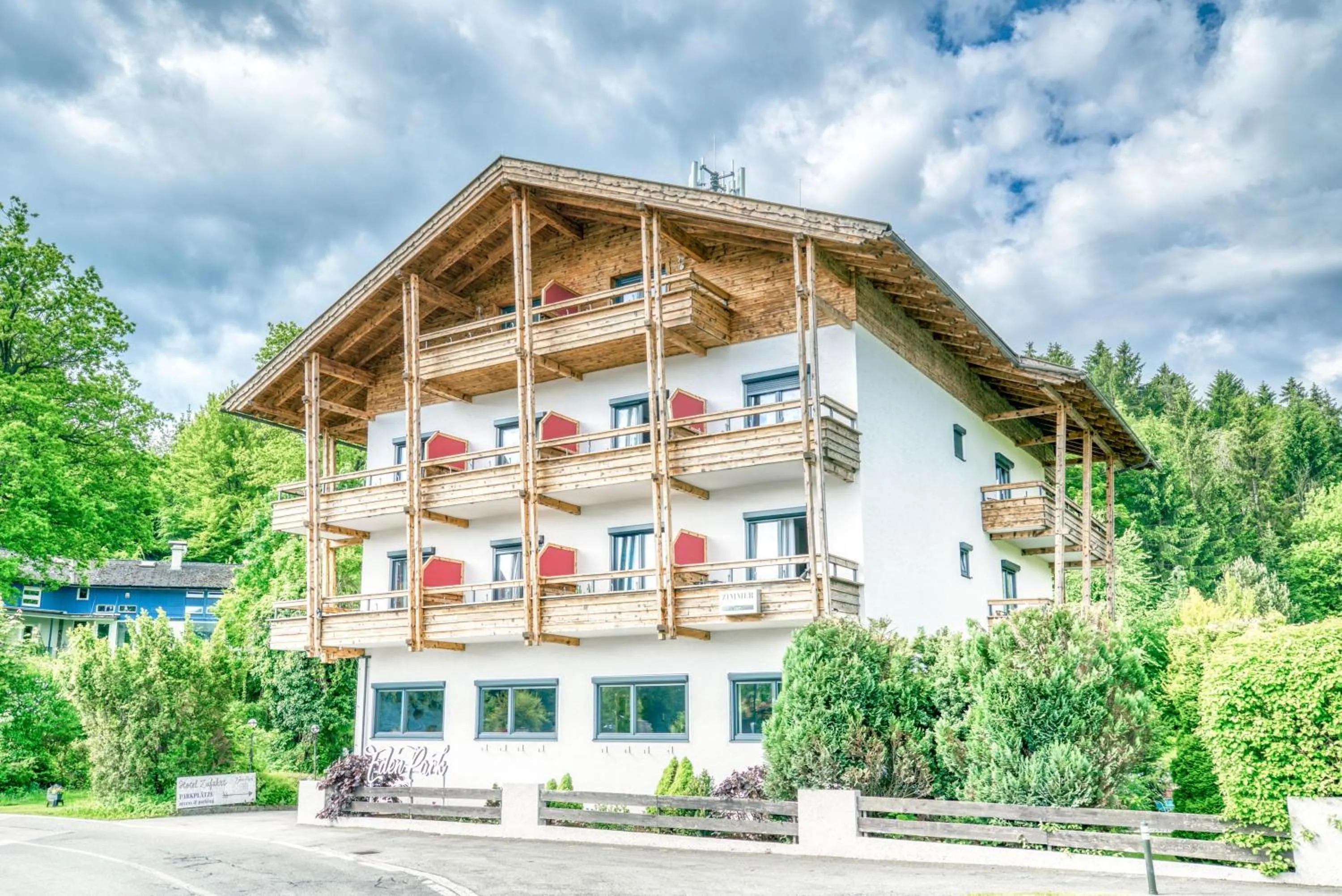 Property building in Hotel Eden Park