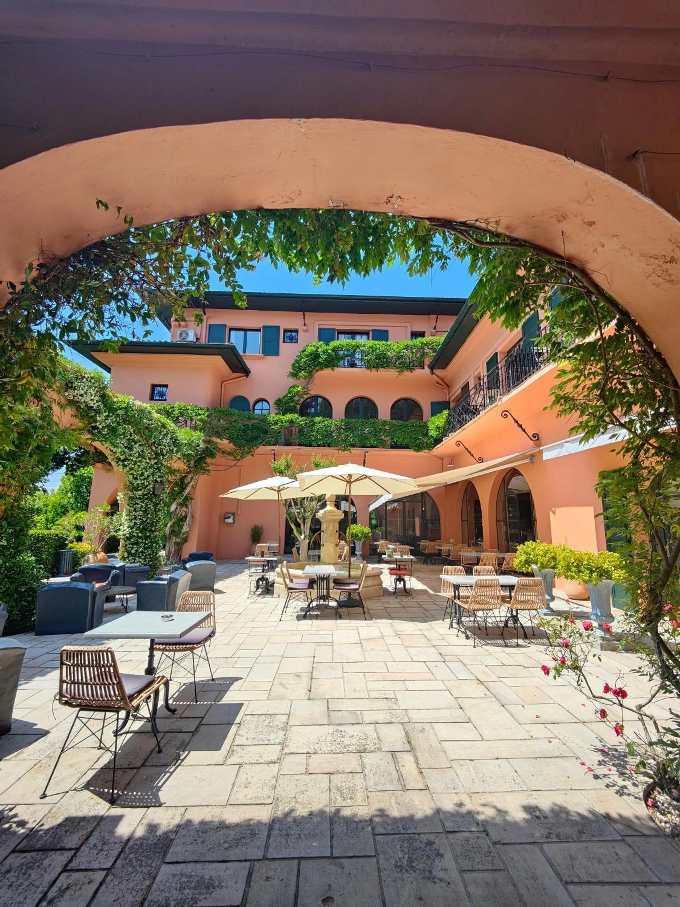 Property building in Hôtel Chantaco Golf & Wellness