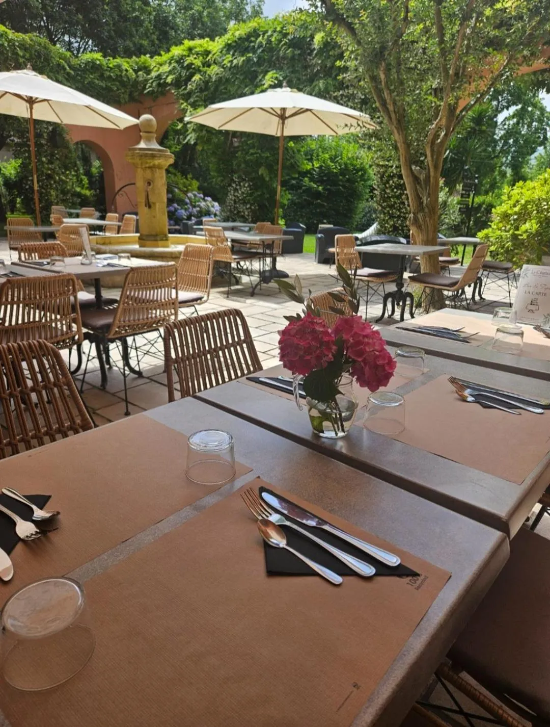 Patio in Hôtel Chantaco Golf & Wellness
