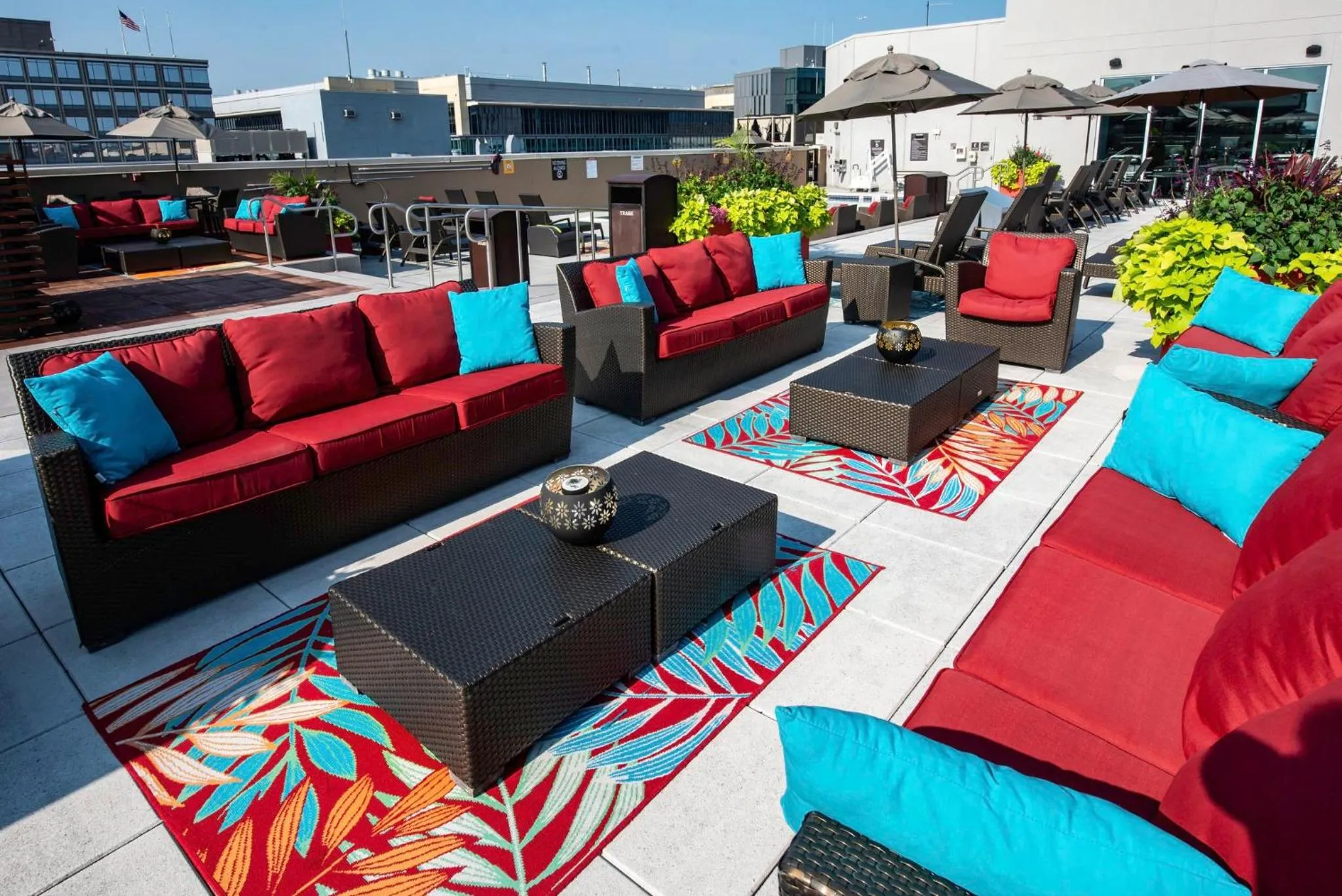 Swimming pool in Holiday Inn Washington Capitol-National Mall by IHG