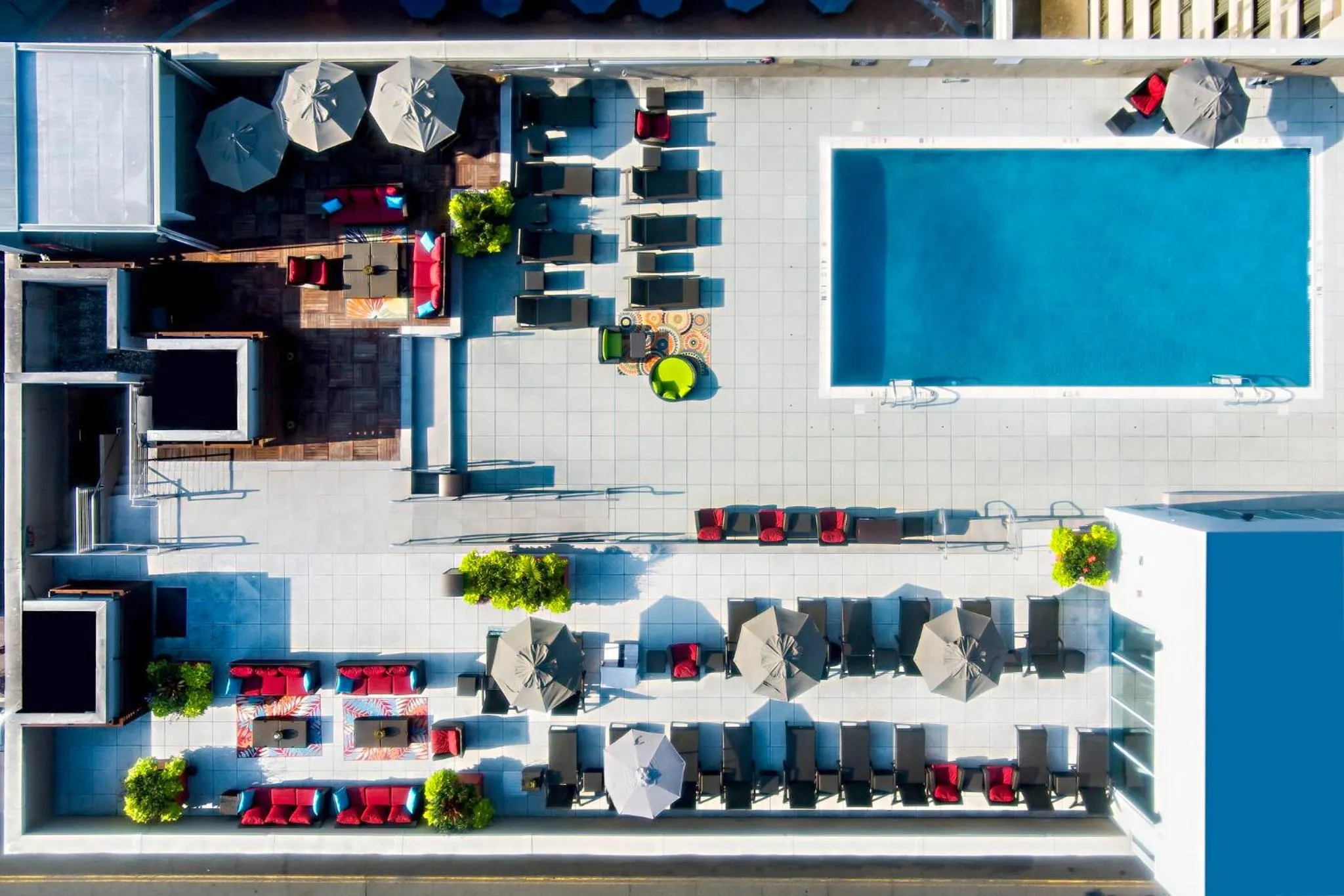 Swimming pool in Holiday Inn Washington Capitol-National Mall by IHG