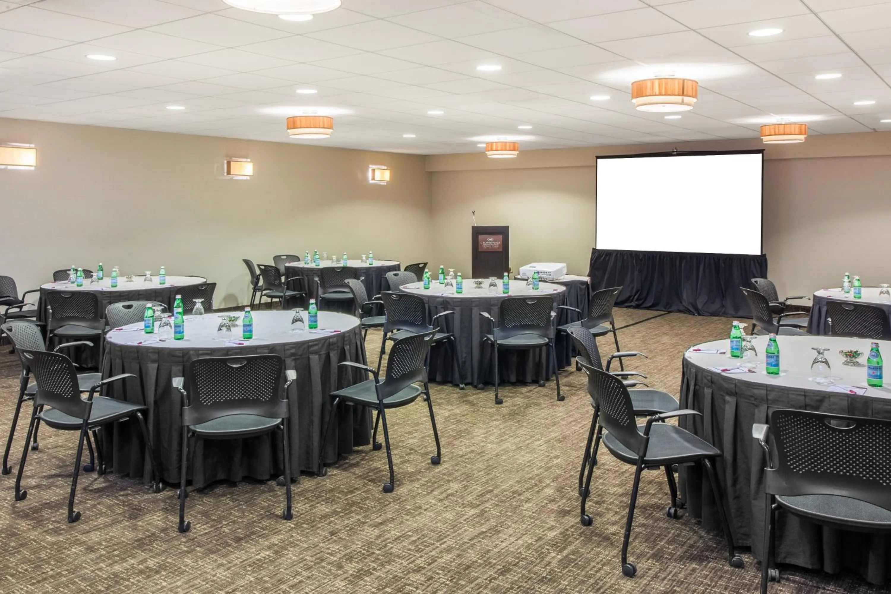 Meeting/conference room in Crowne Plaza Chicago O'Hare Hotel & Conference Center by IHG