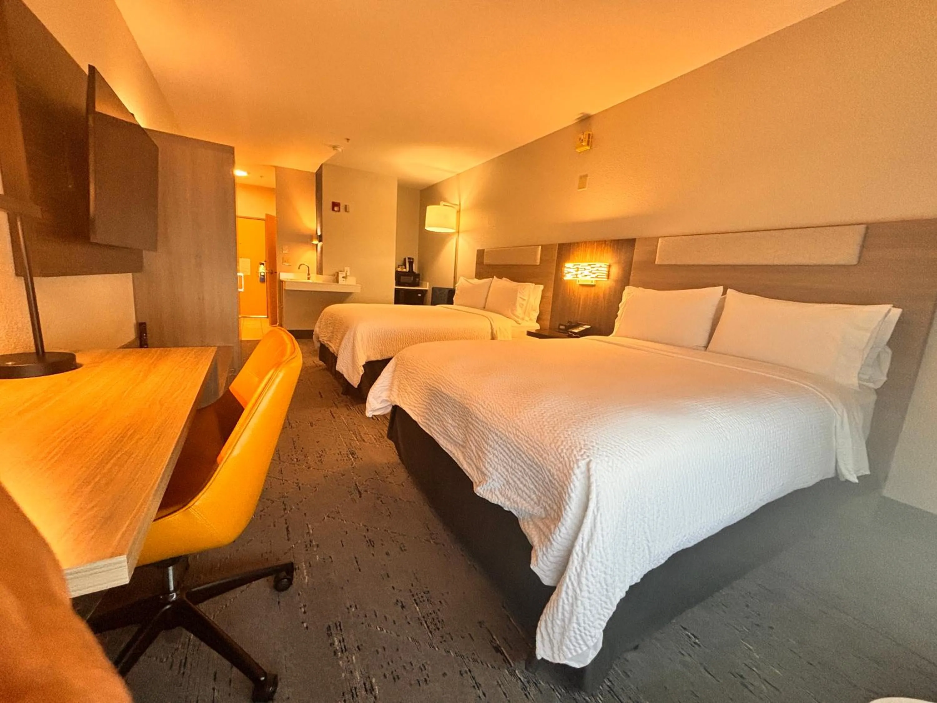 Bedroom, Bed in Holiday Inn Express Berkeley by IHG