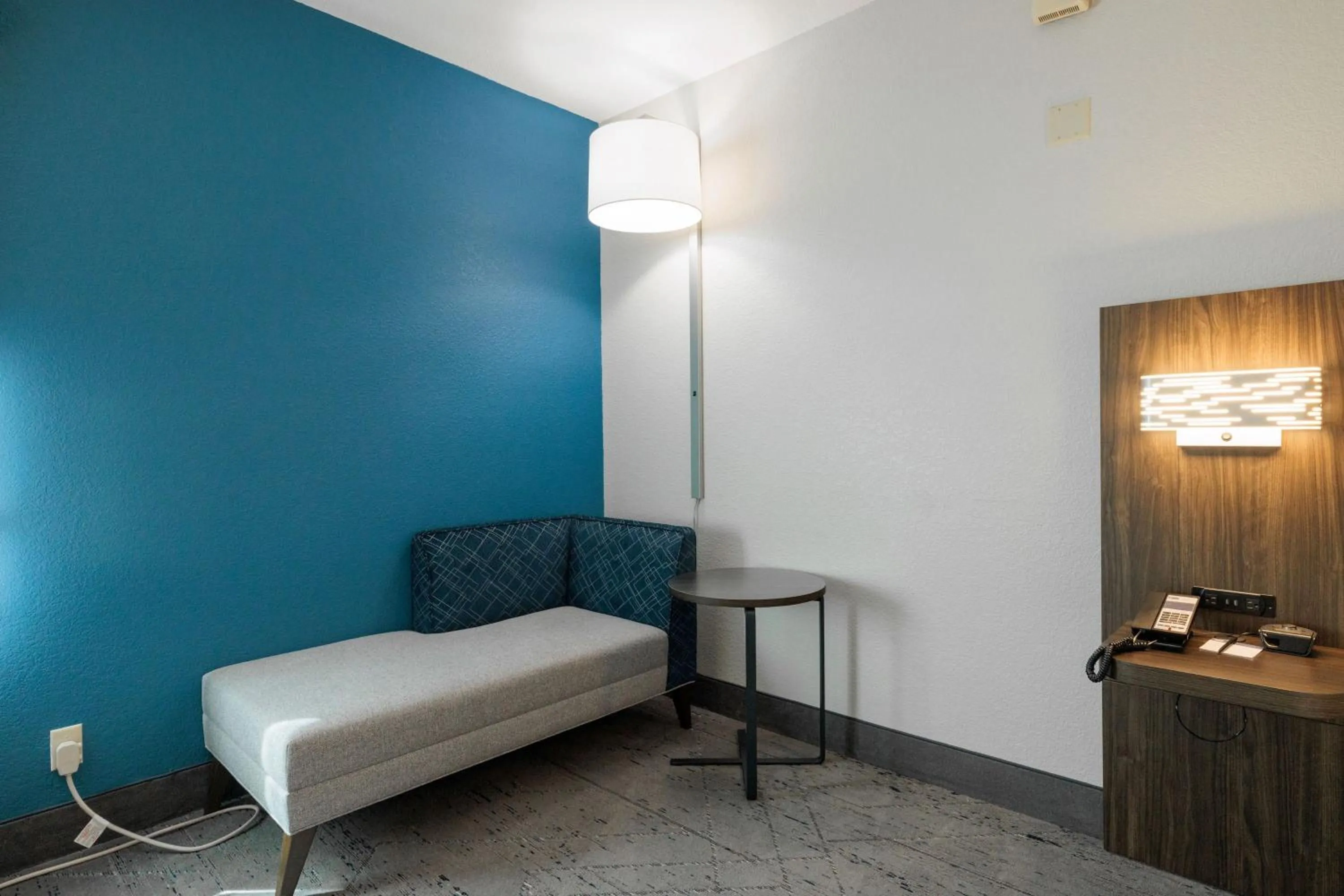 Photo of the whole room in Holiday Inn Express Berkeley by IHG