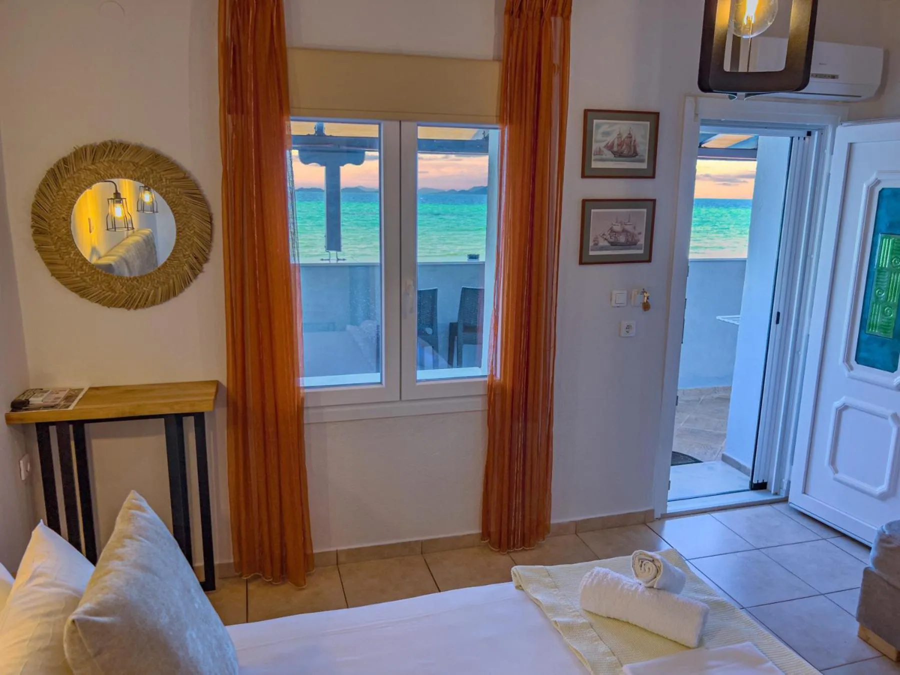 Balcony/Terrace, Bed in Studios Plaka