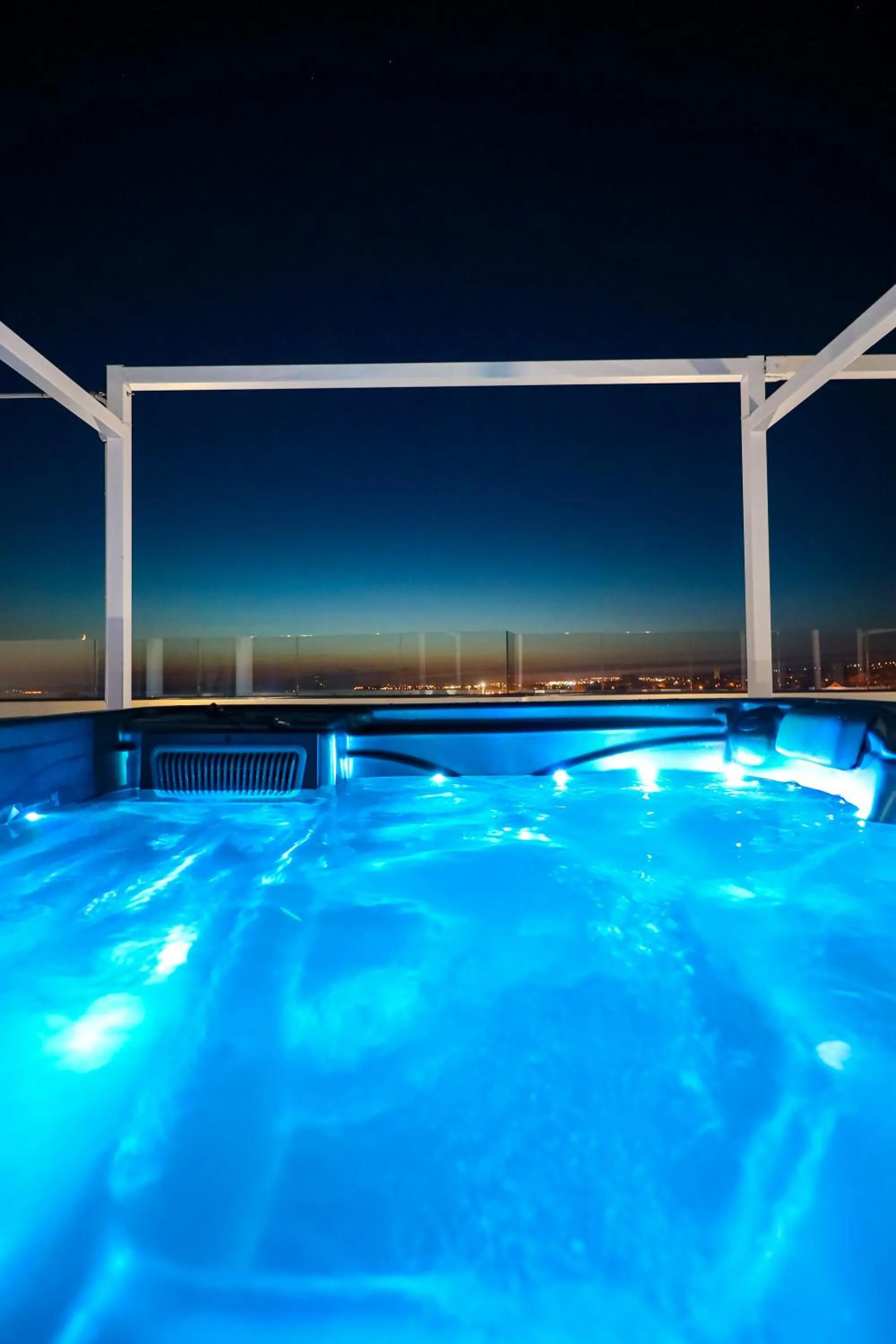 Summer in Boutique Apartments Ad Astra