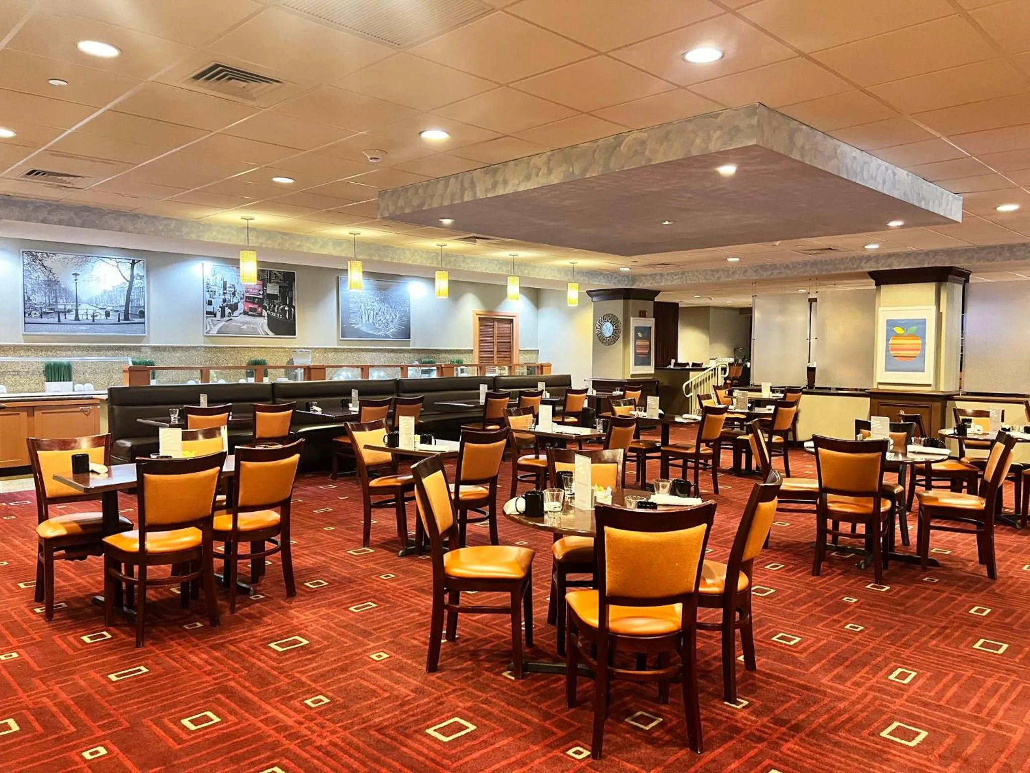 Breakfast in Crowne Plaza Newark Airport by IHG