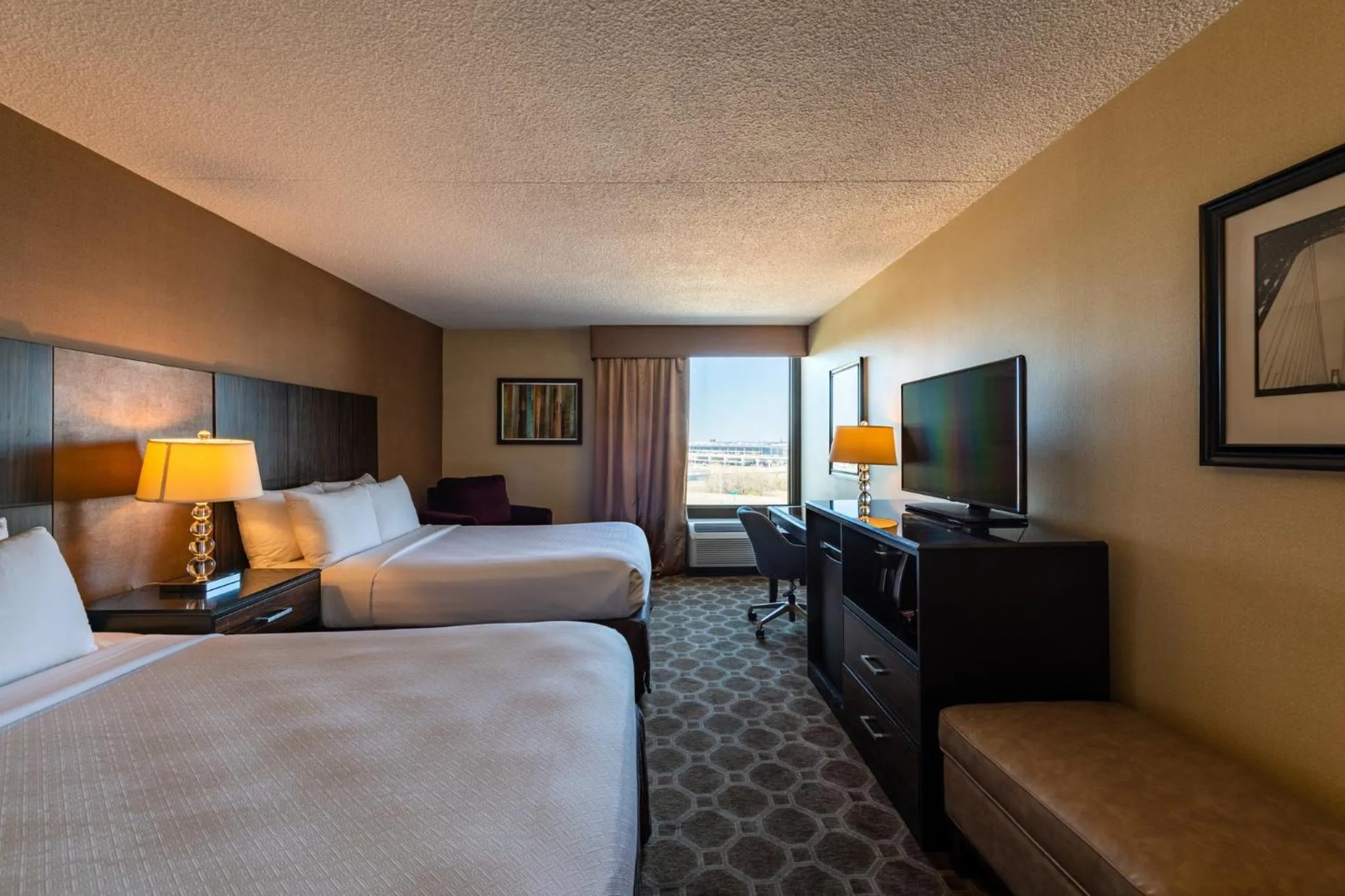 Photo of the whole room, Bed in Crowne Plaza Newark Airport by IHG