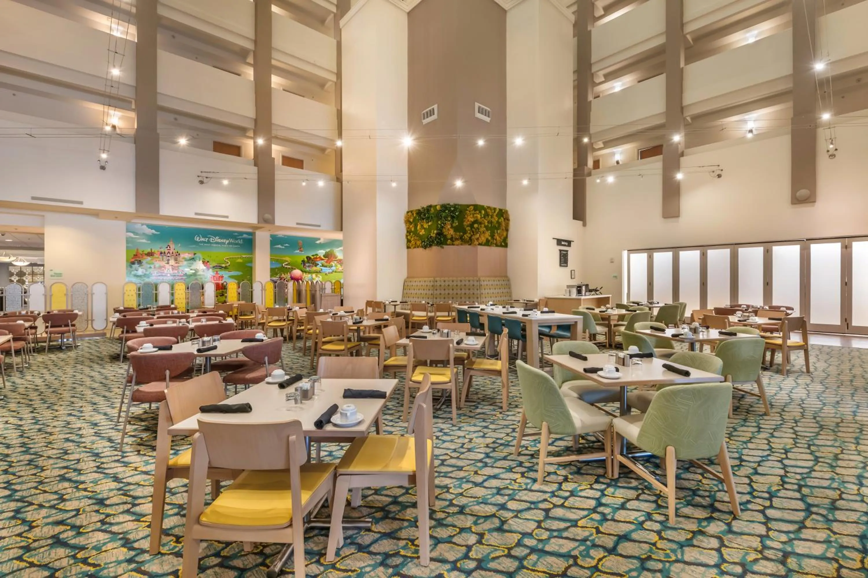 Restaurant/places to eat in Holiday Inn Orlando – Disney Springs® Area by IHG