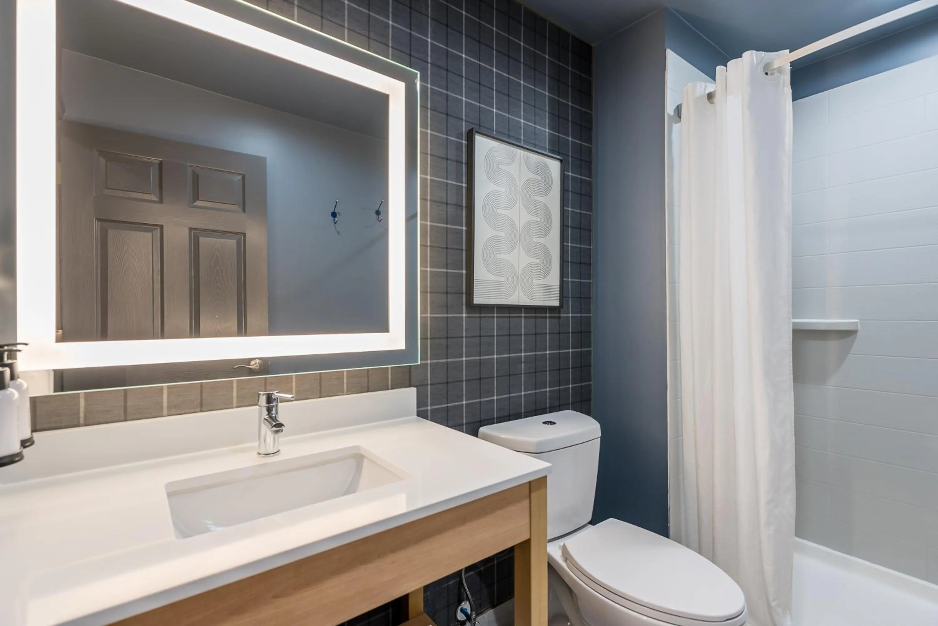 Bathroom in Ardsley Acres Hotel Court
