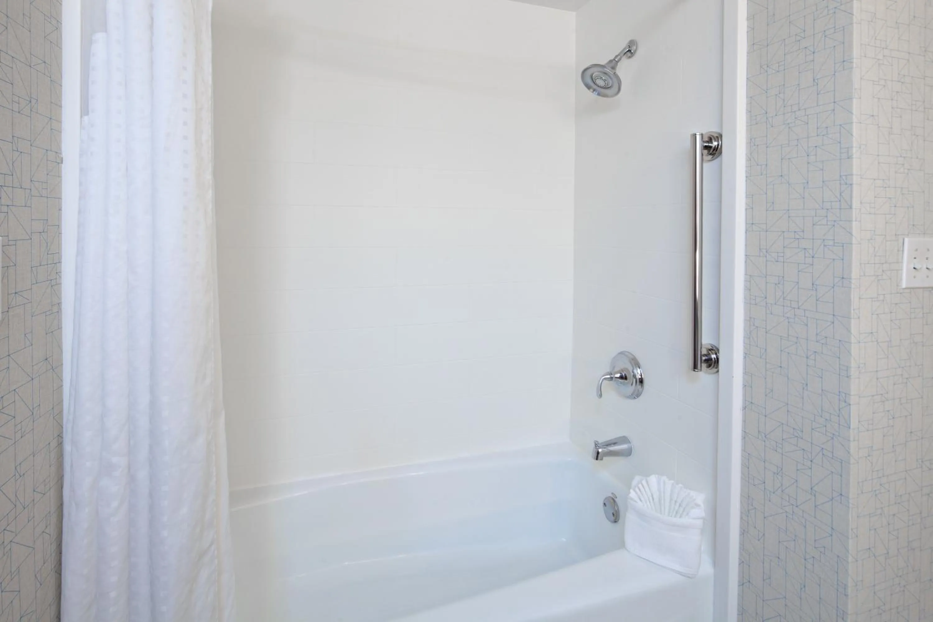 Bath in Holiday Inn Express & Suites Oakland - Airport by IHG