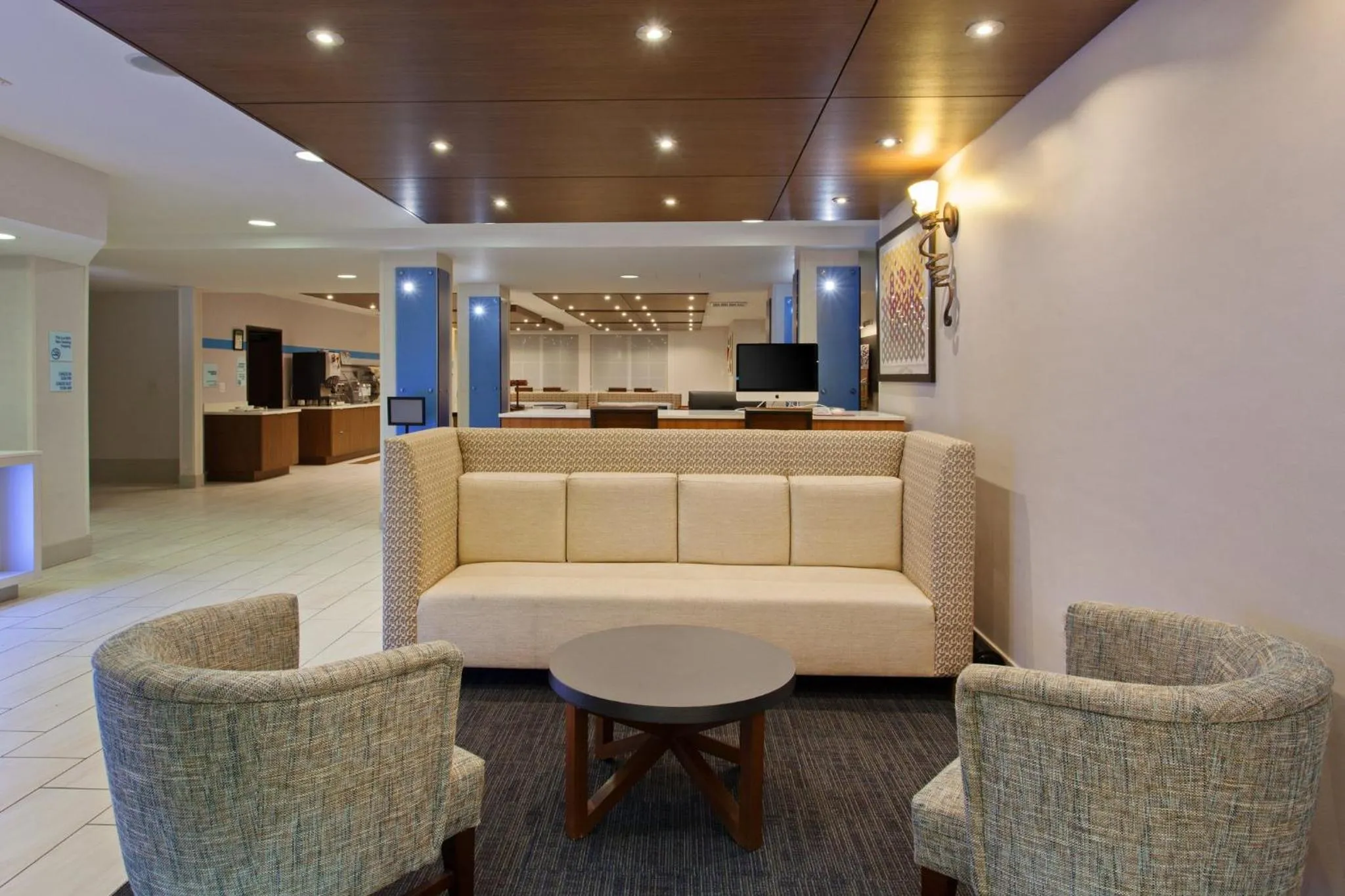 Property building in Holiday Inn Express & Suites Oakland - Airport by IHG