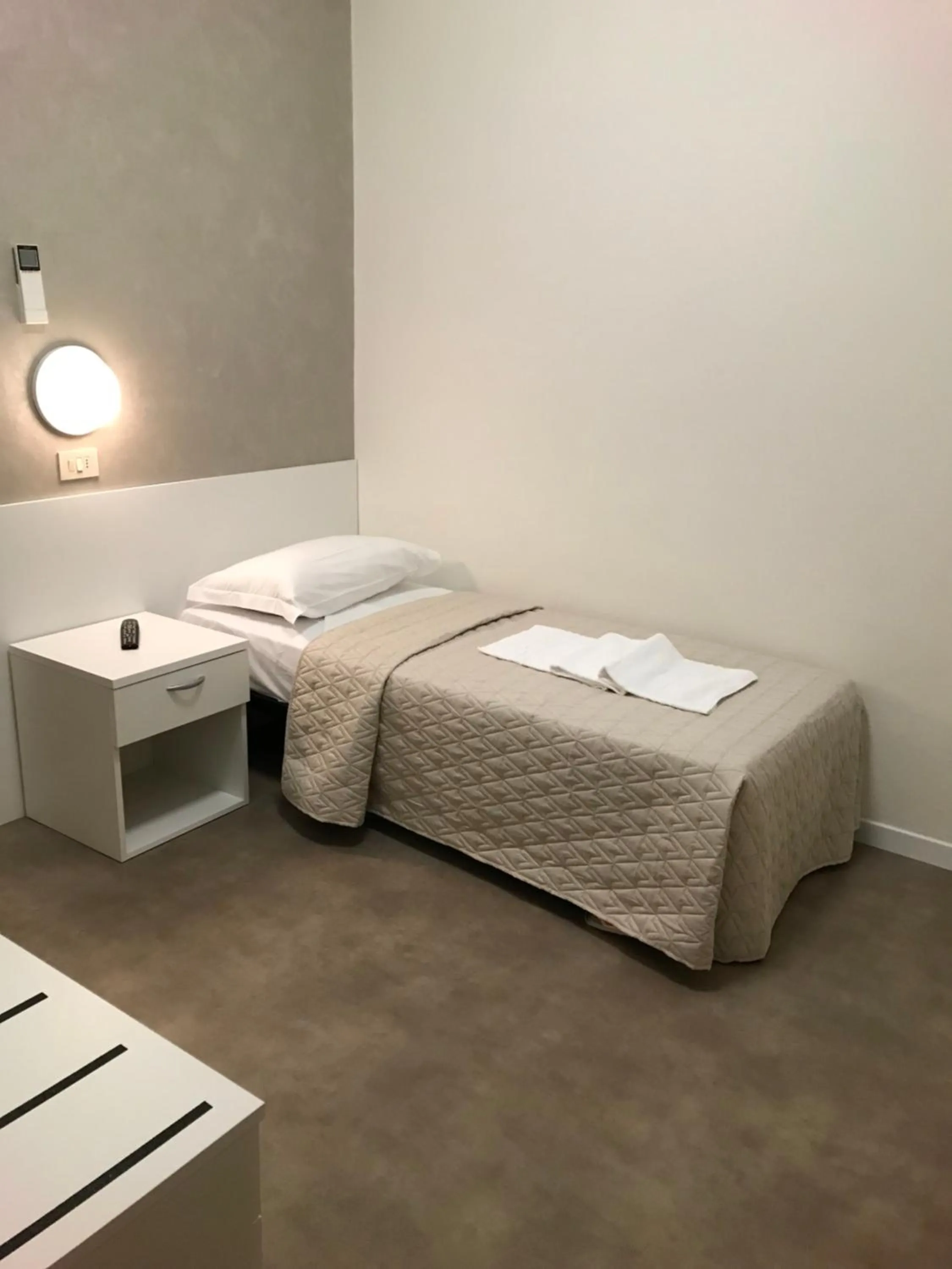 Photo of the whole room in Hotel Cristina