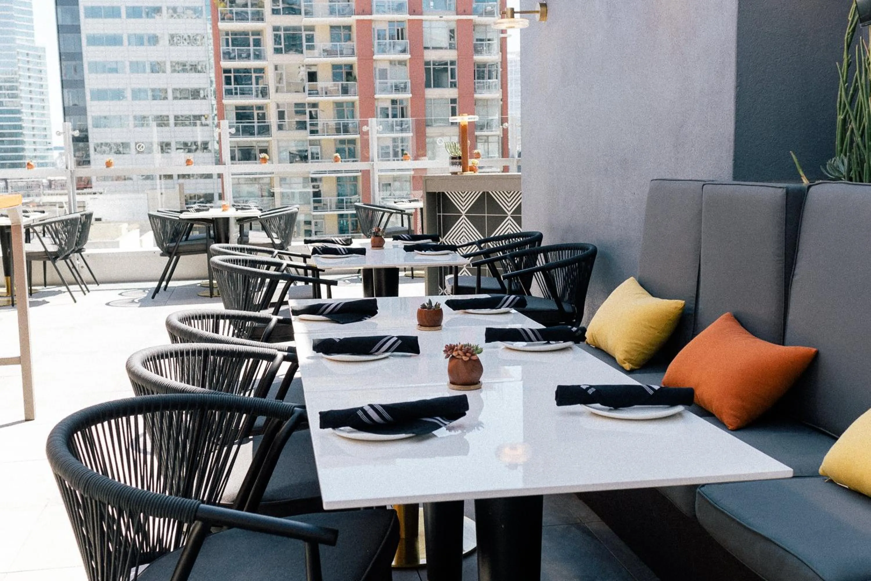 Restaurant/places to eat in Hotel Indigo San Diego - Gaslamp Quarter by IHG