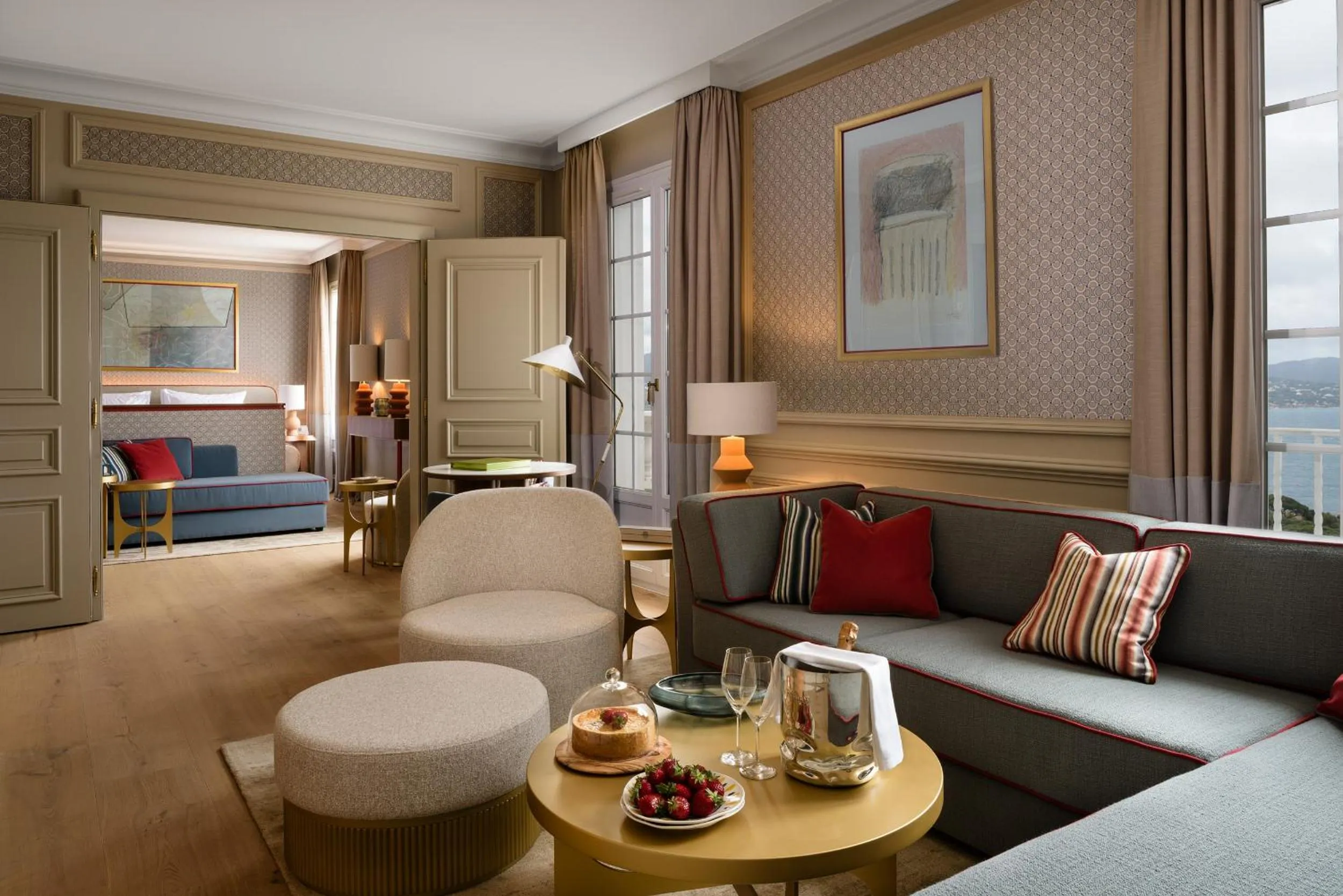 Living room, Bed in Althoff Hotel Villa Belrose