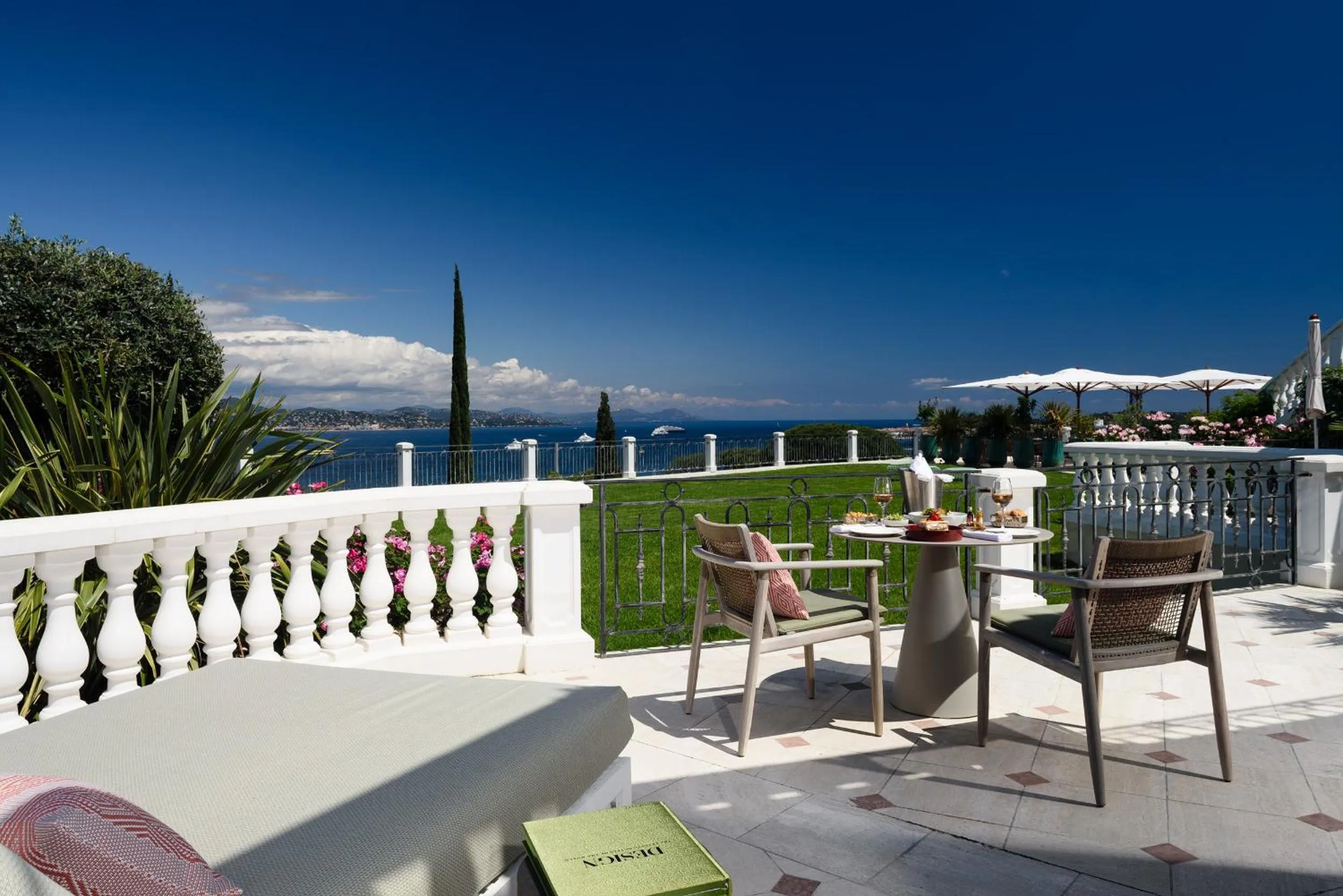 Patio in Althoff Hotel Villa Belrose