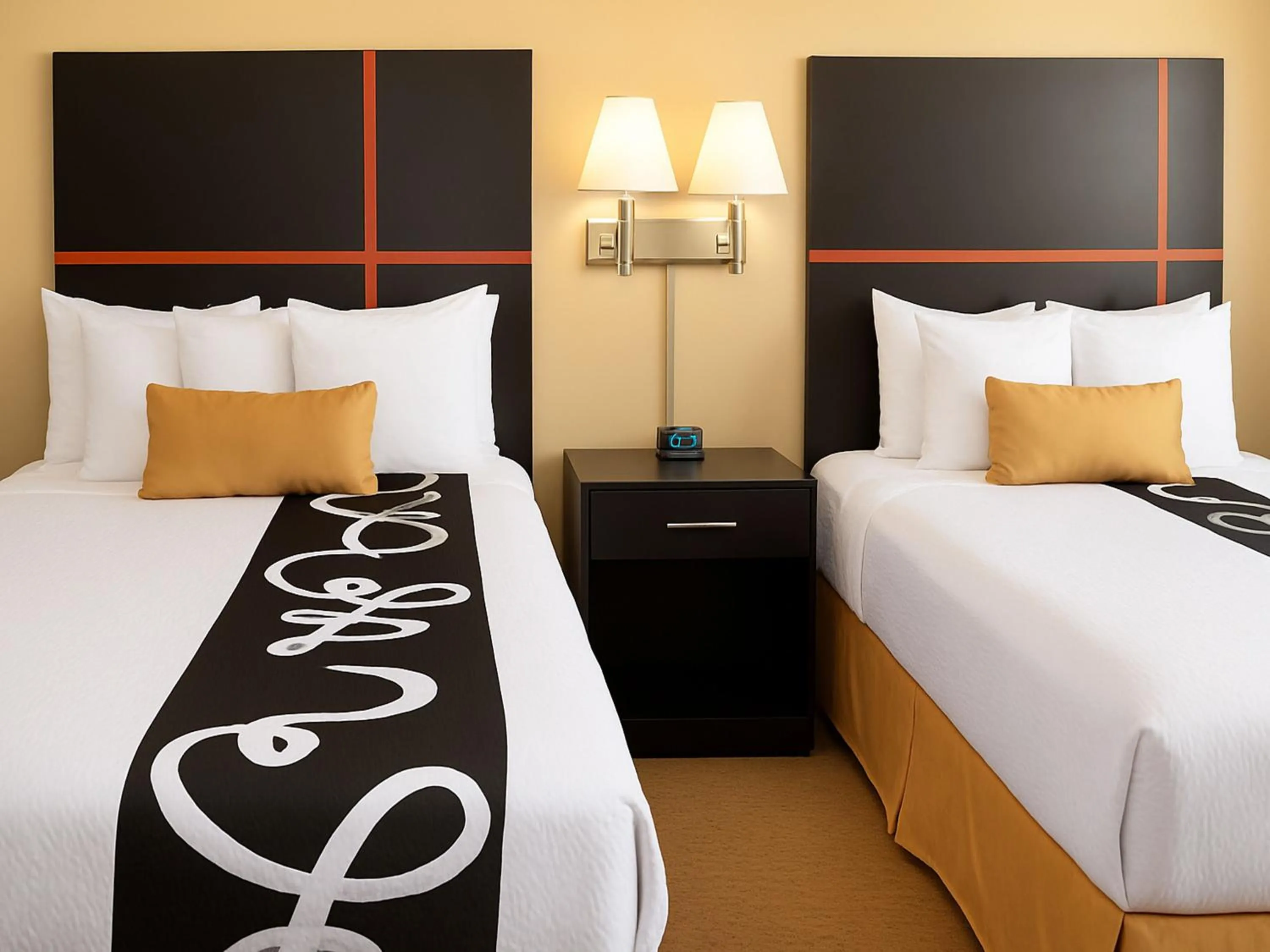 Bed in Chaparral Motor Inn