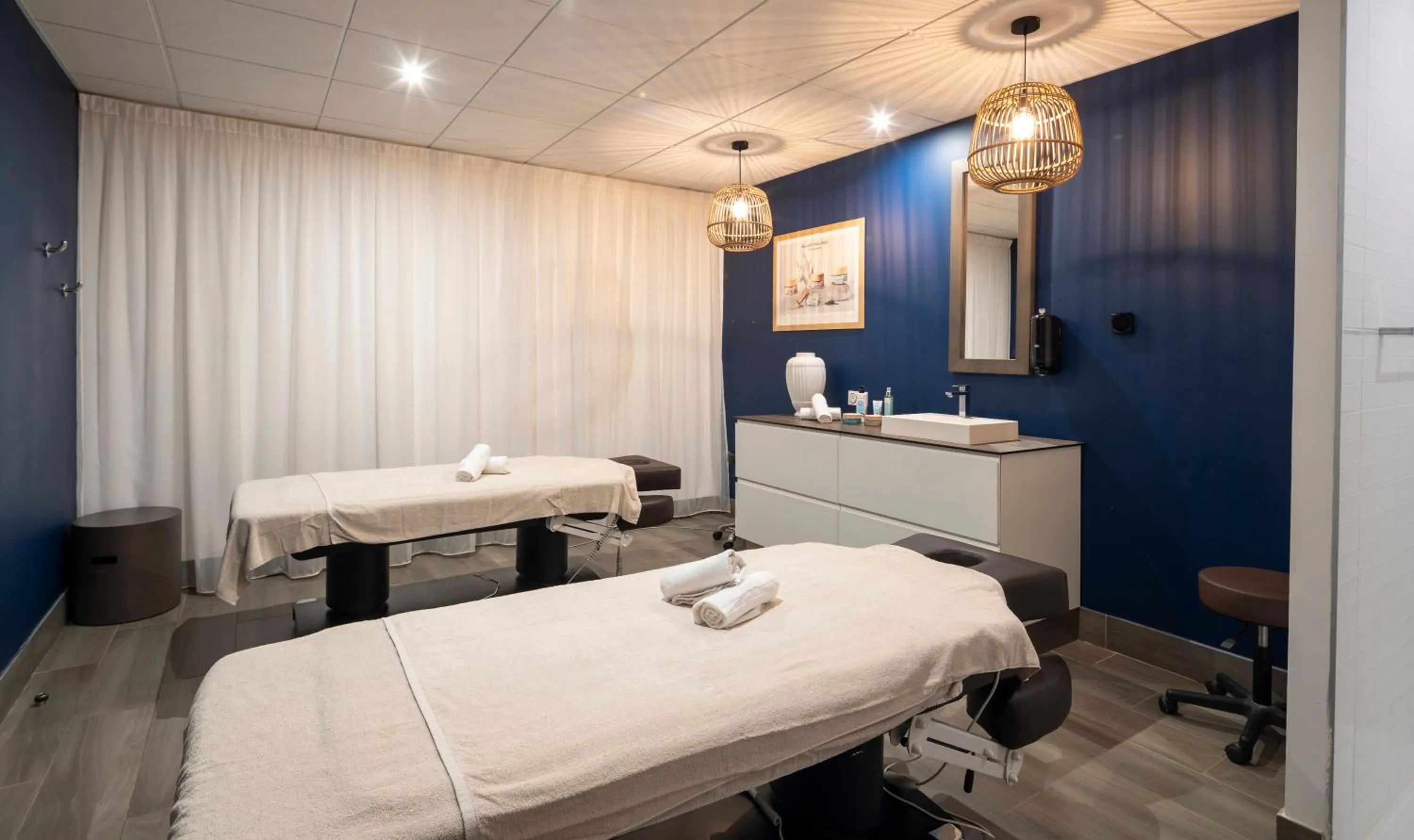 Massage in Hotel Kastel & Spa avec piscine d'eau de mer chauffée et située à 50 m de l'hôtel