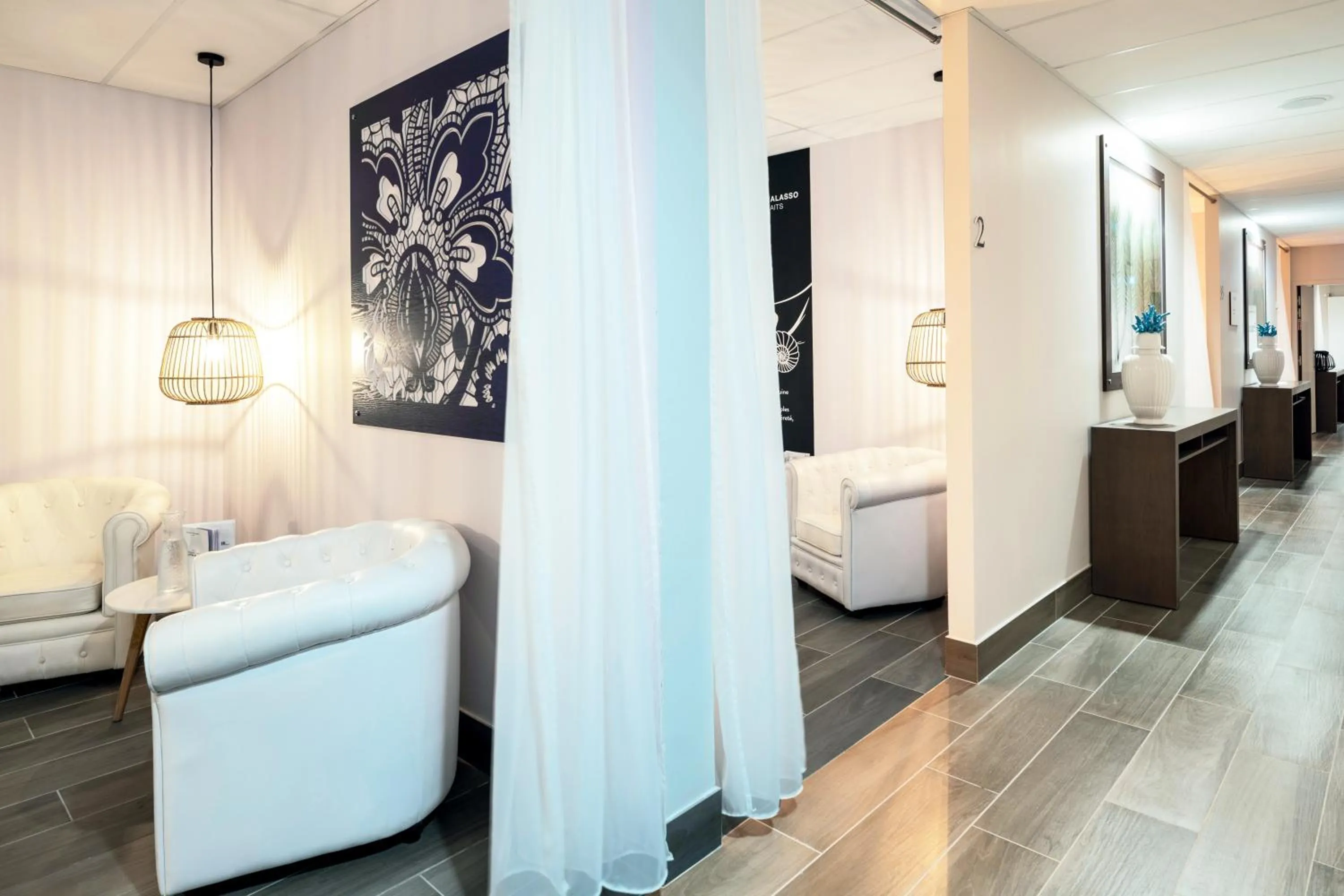 Spa and wellness centre/facilities in Hotel Kastel & Spa avec piscine d'eau de mer chauffée et située à 50 m de l'hôtel