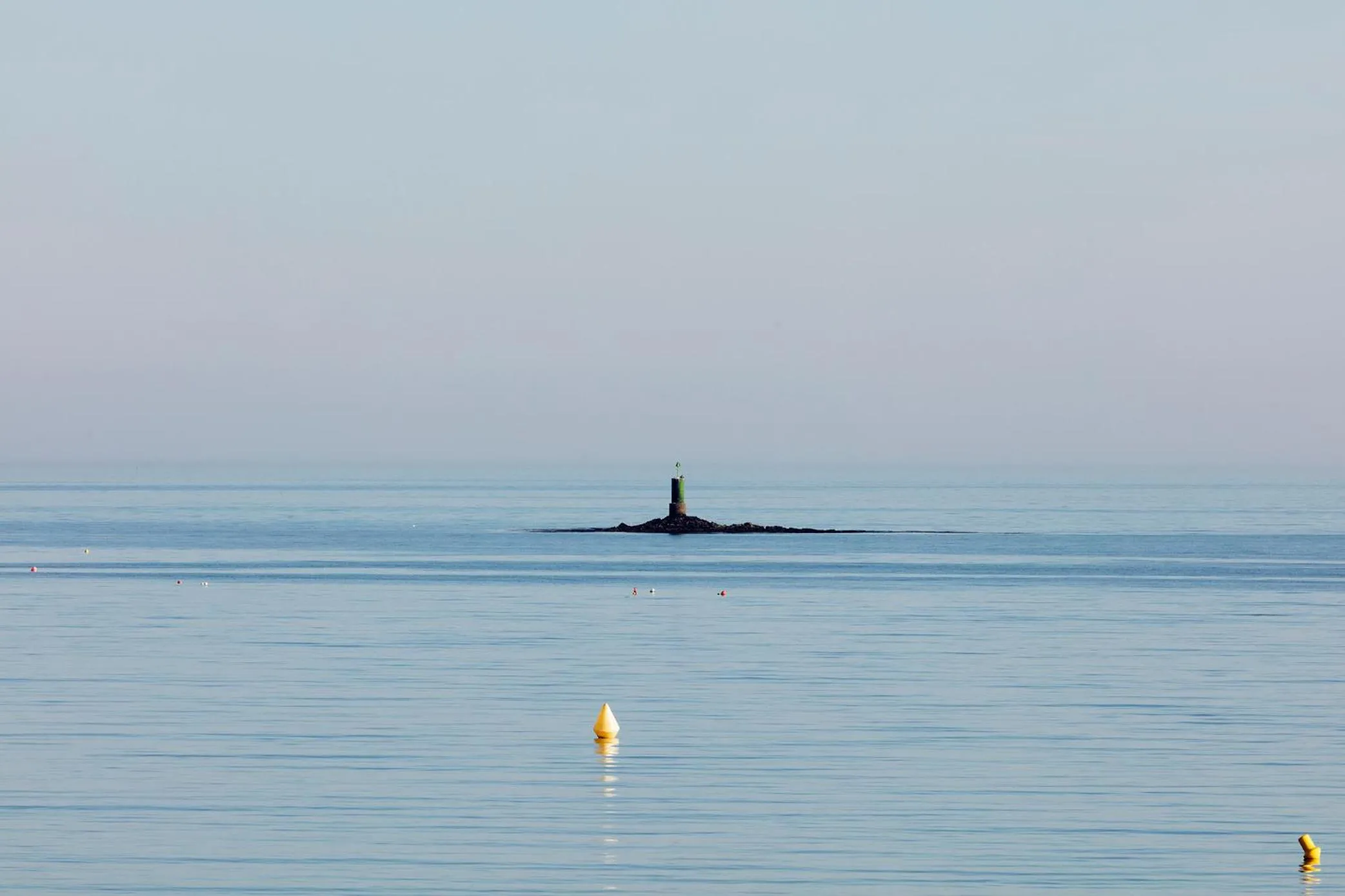 Natural landscape in Hotel Kastel & Spa avec piscine d'eau de mer chauffée et située à 50 m de l'hôtel