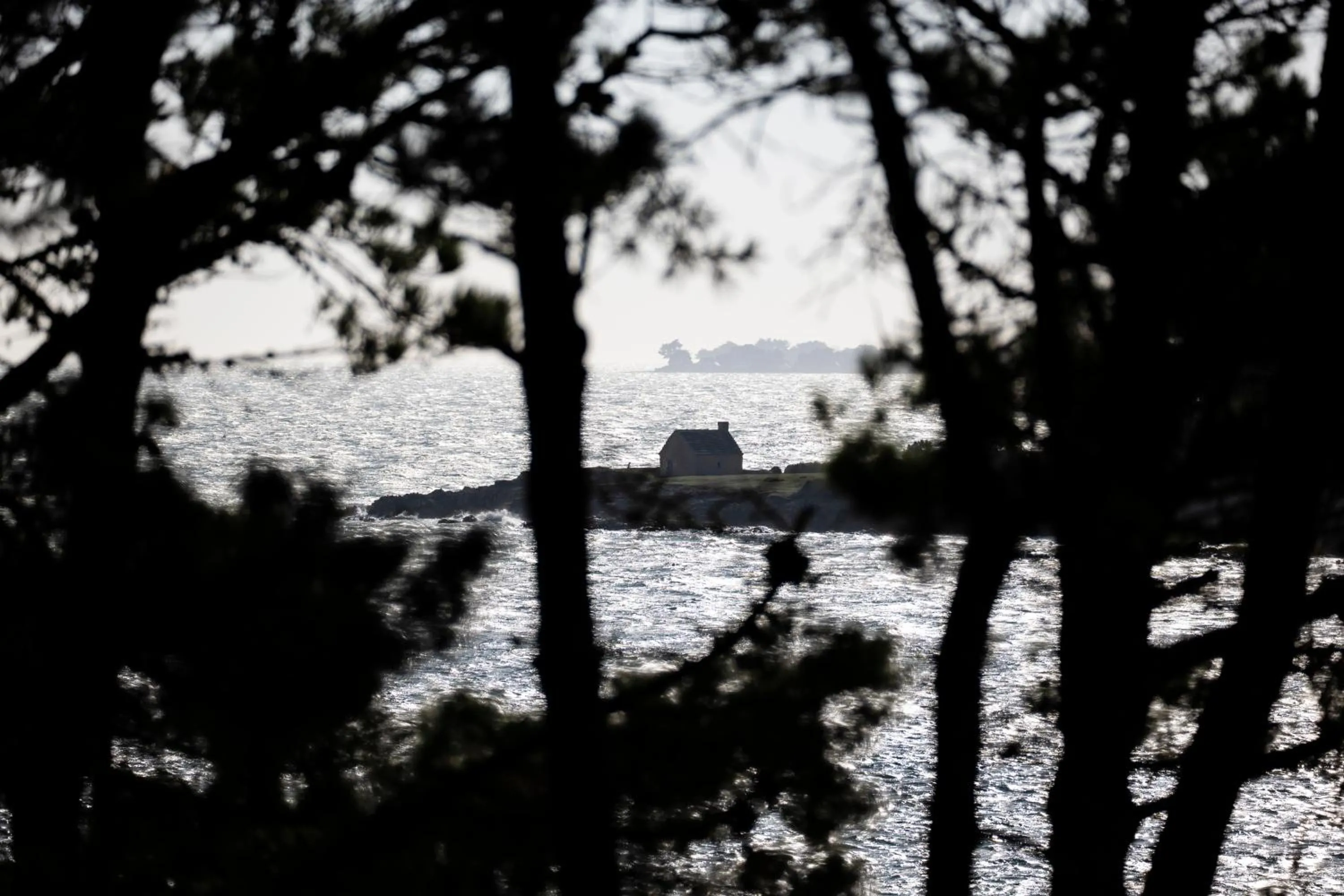 Natural landscape in Hotel Kastel & Spa avec piscine d'eau de mer chauffée et située à 50 m de l'hôtel