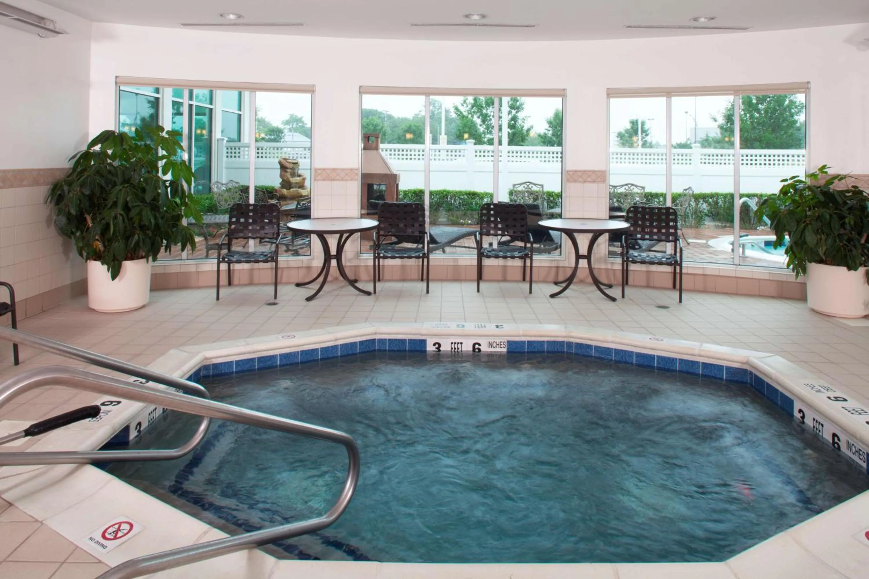 Hot Tub in Hilton Garden Inn Riverhead