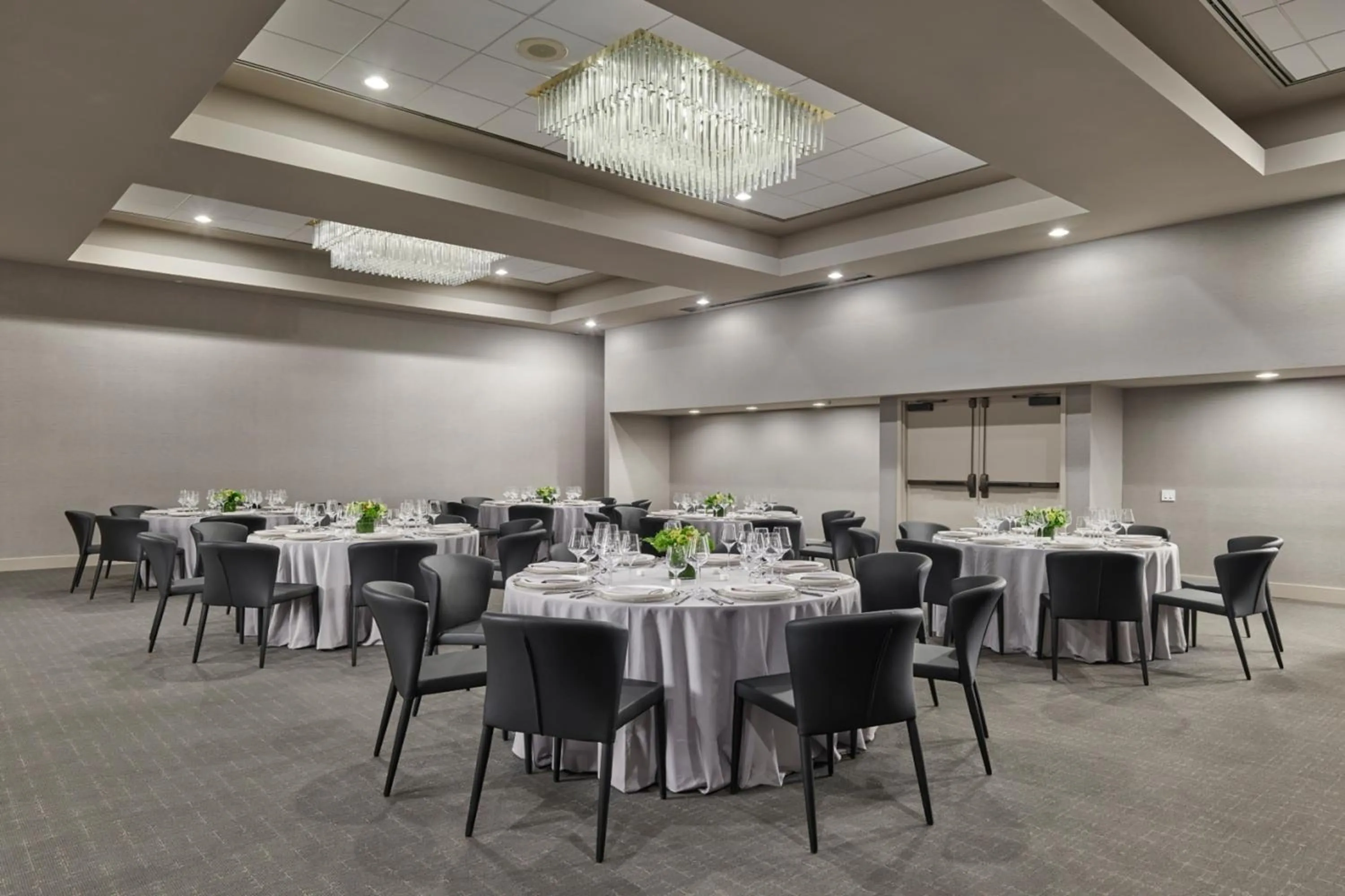 Meeting/conference room in Hotel AKA Alexandria