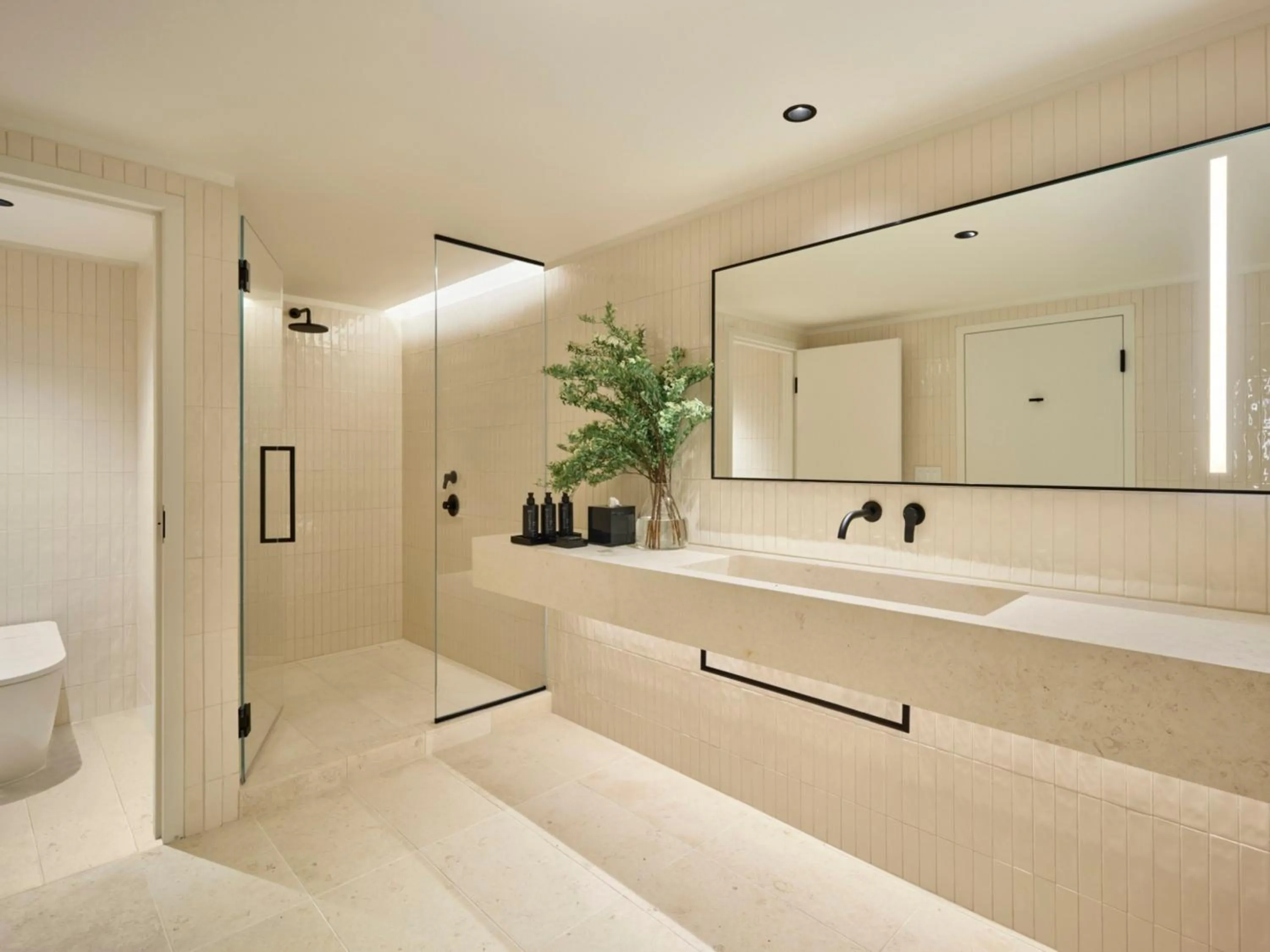 Shower in Hotel AKA Alexandria