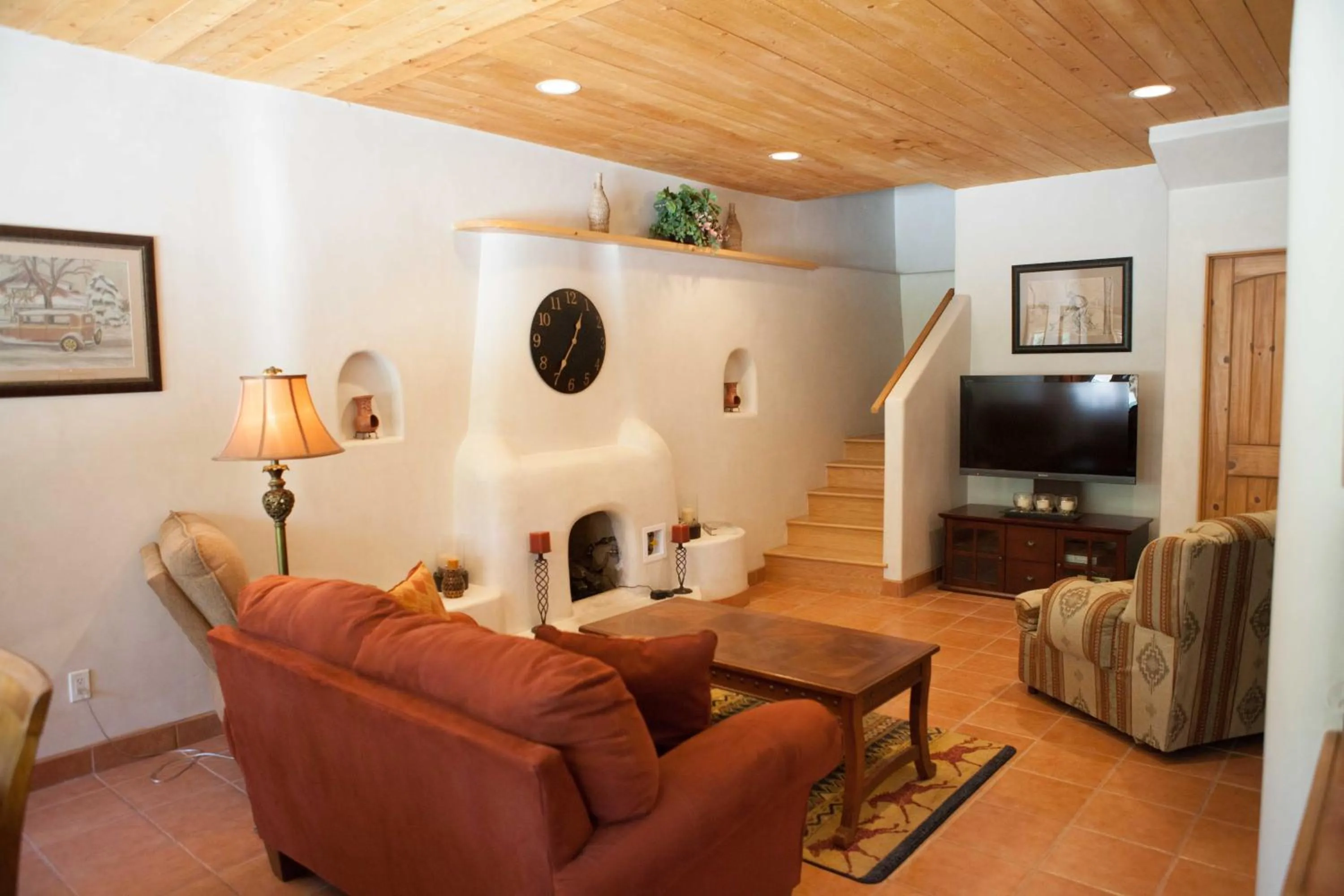 Living room in Shady Brook Inn Village/Resort