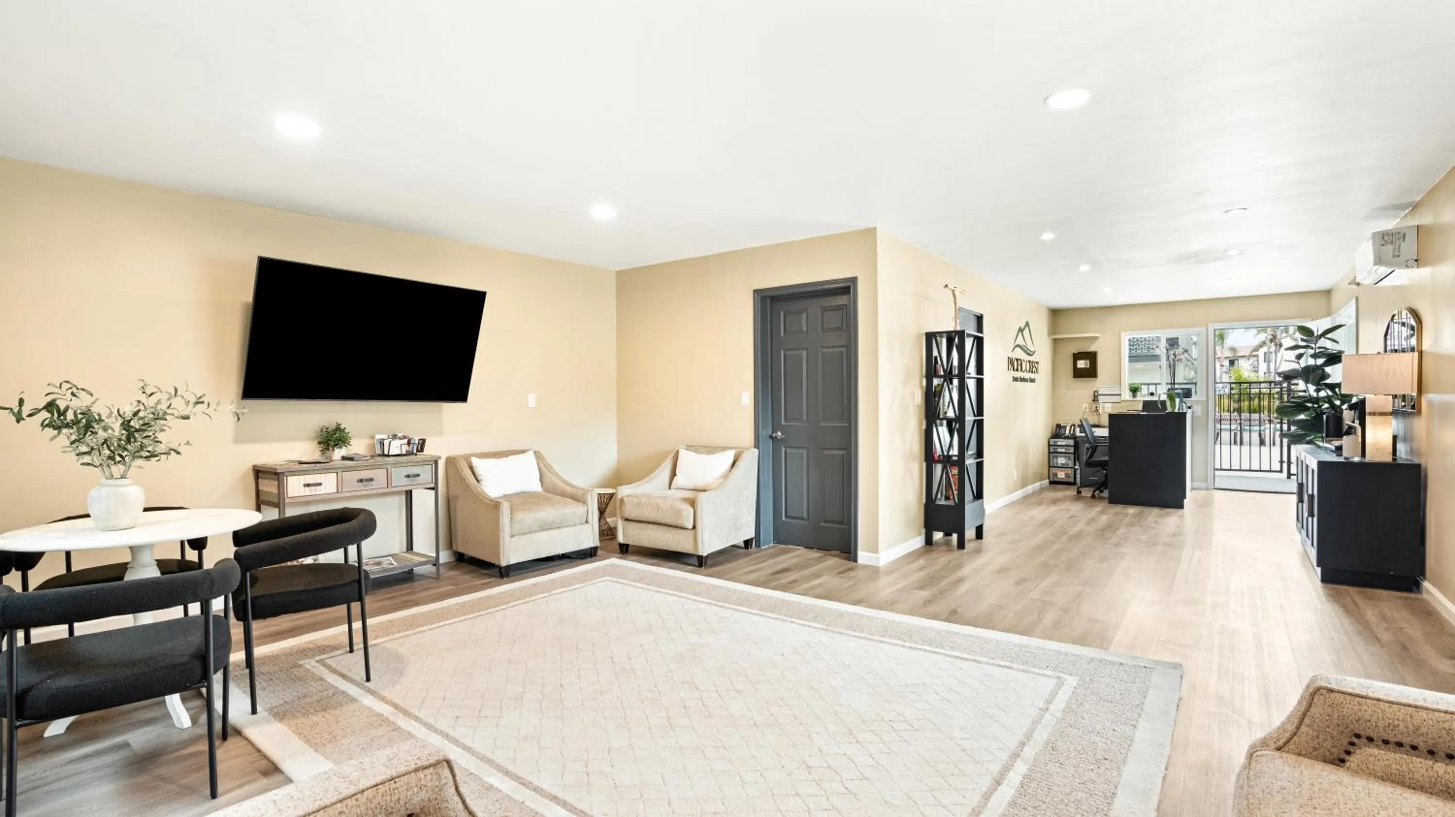 Lobby or reception in Pacific Crest Hotel Santa Barbara