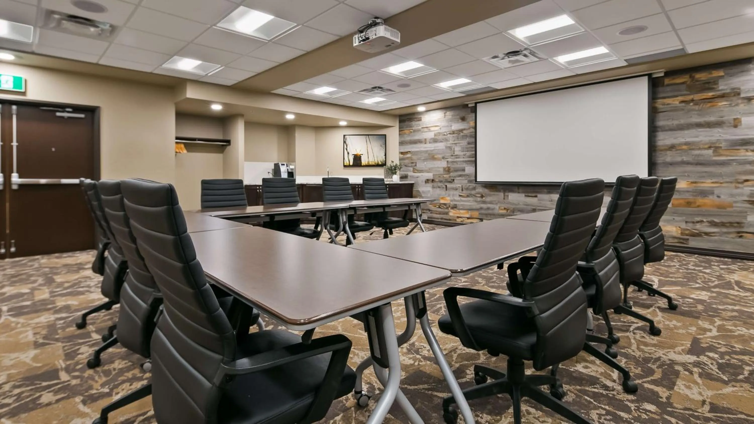 Meeting/conference room in Best Western Plus Lacombe Inn and Suites
