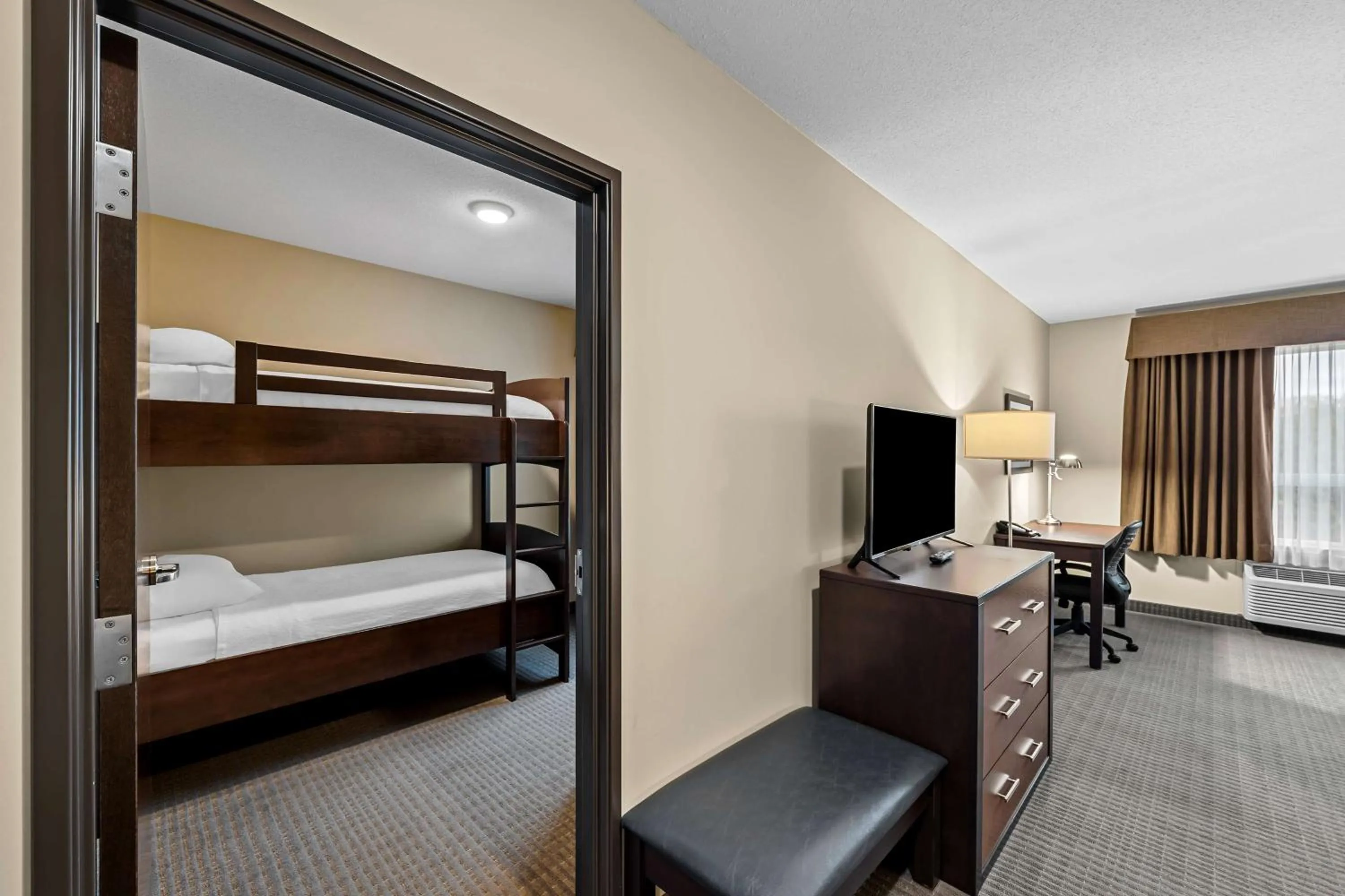 Bedroom, Bed in Best Western Plus Lacombe Inn and Suites
