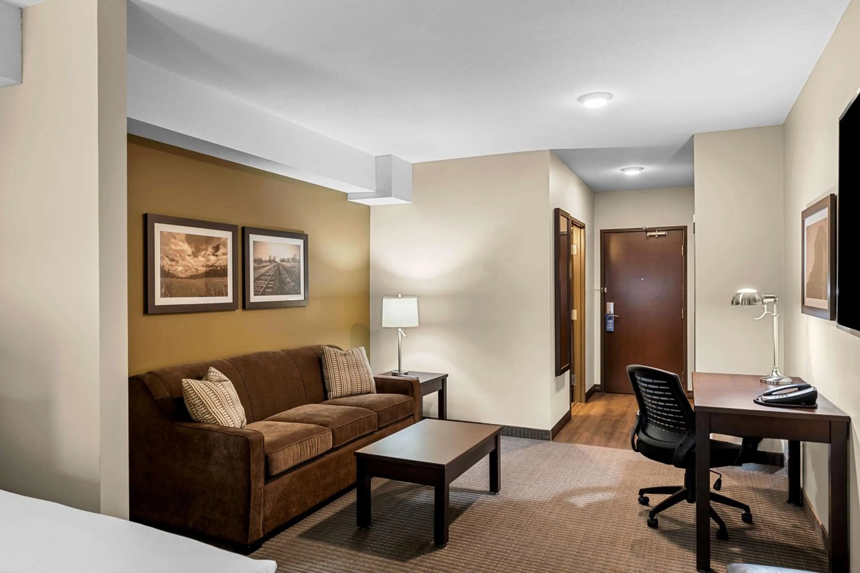 Photo of the whole room in Best Western Plus Lacombe Inn and Suites