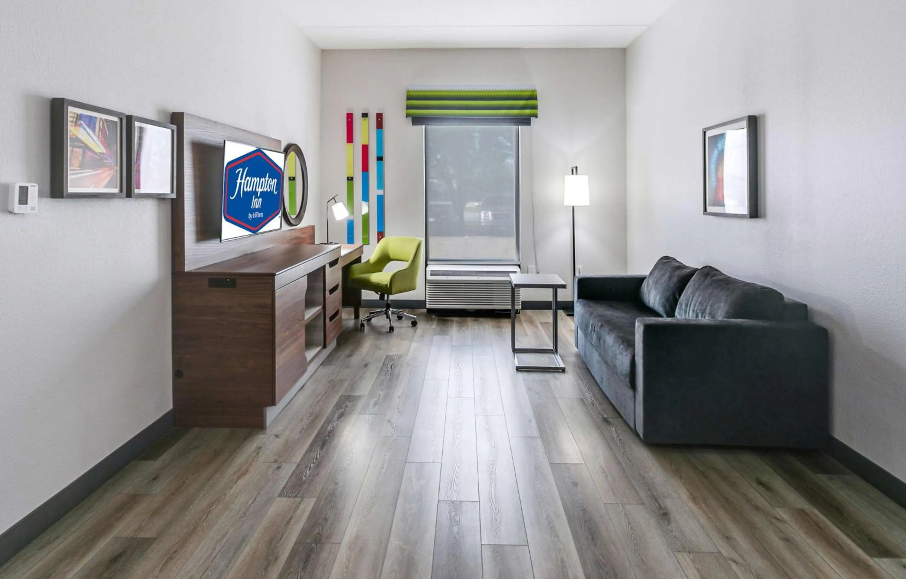 Bedroom, Bed in Hampton Inn Houston-Pearland, TX