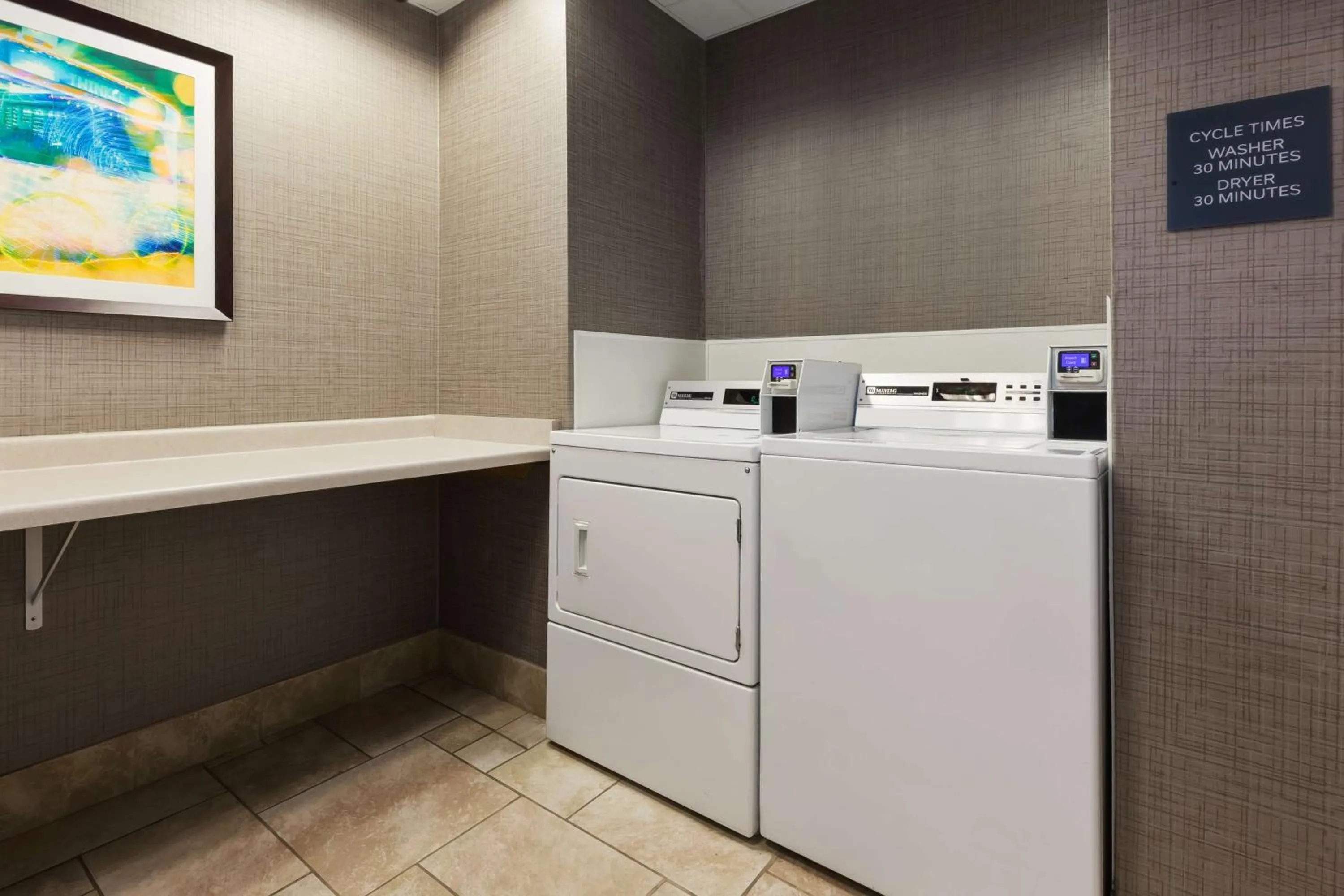 Property building in Hilton Garden Inn Minneapolis Maple Grove