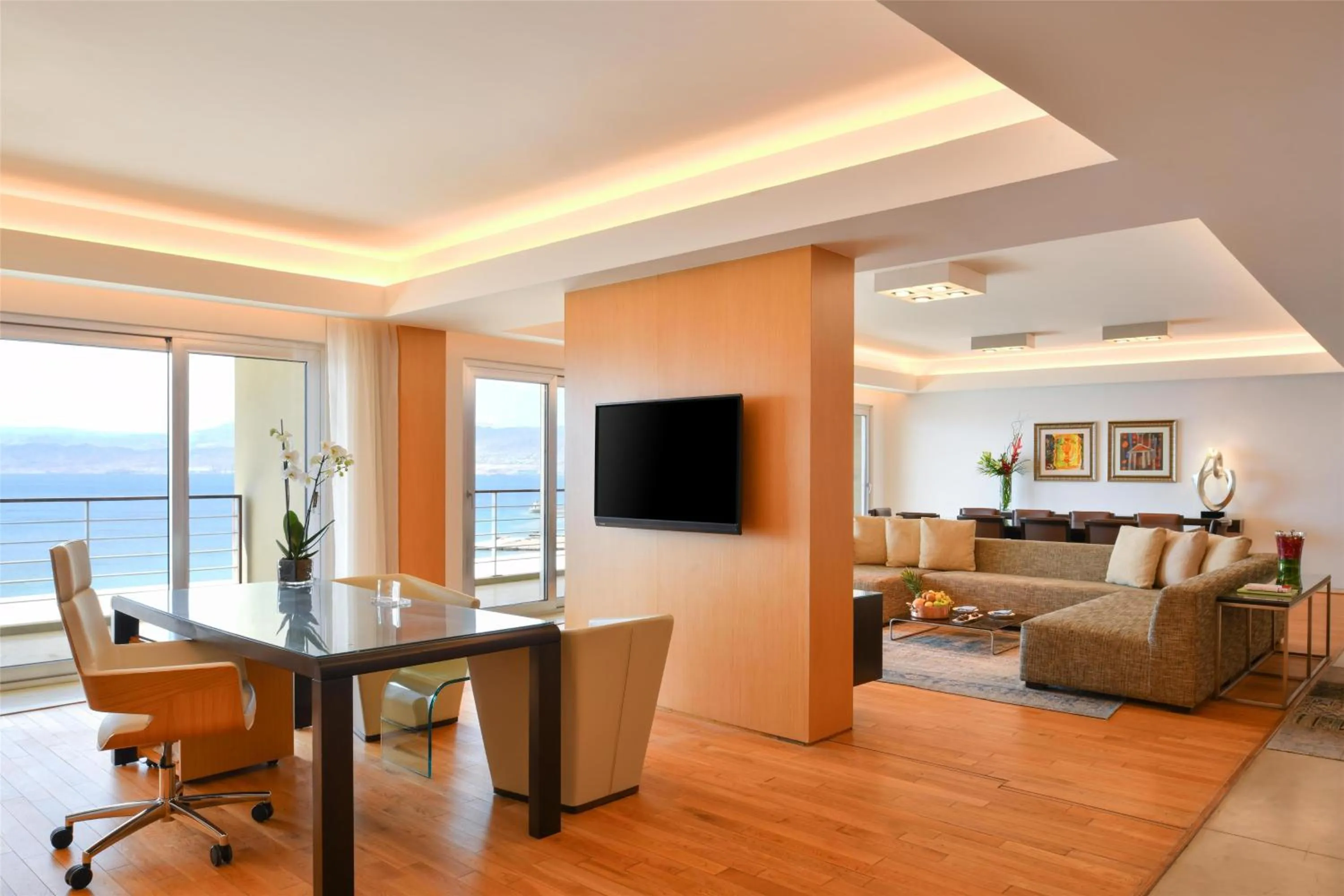 Photo of the whole room in Kempinski Hotel Aqaba