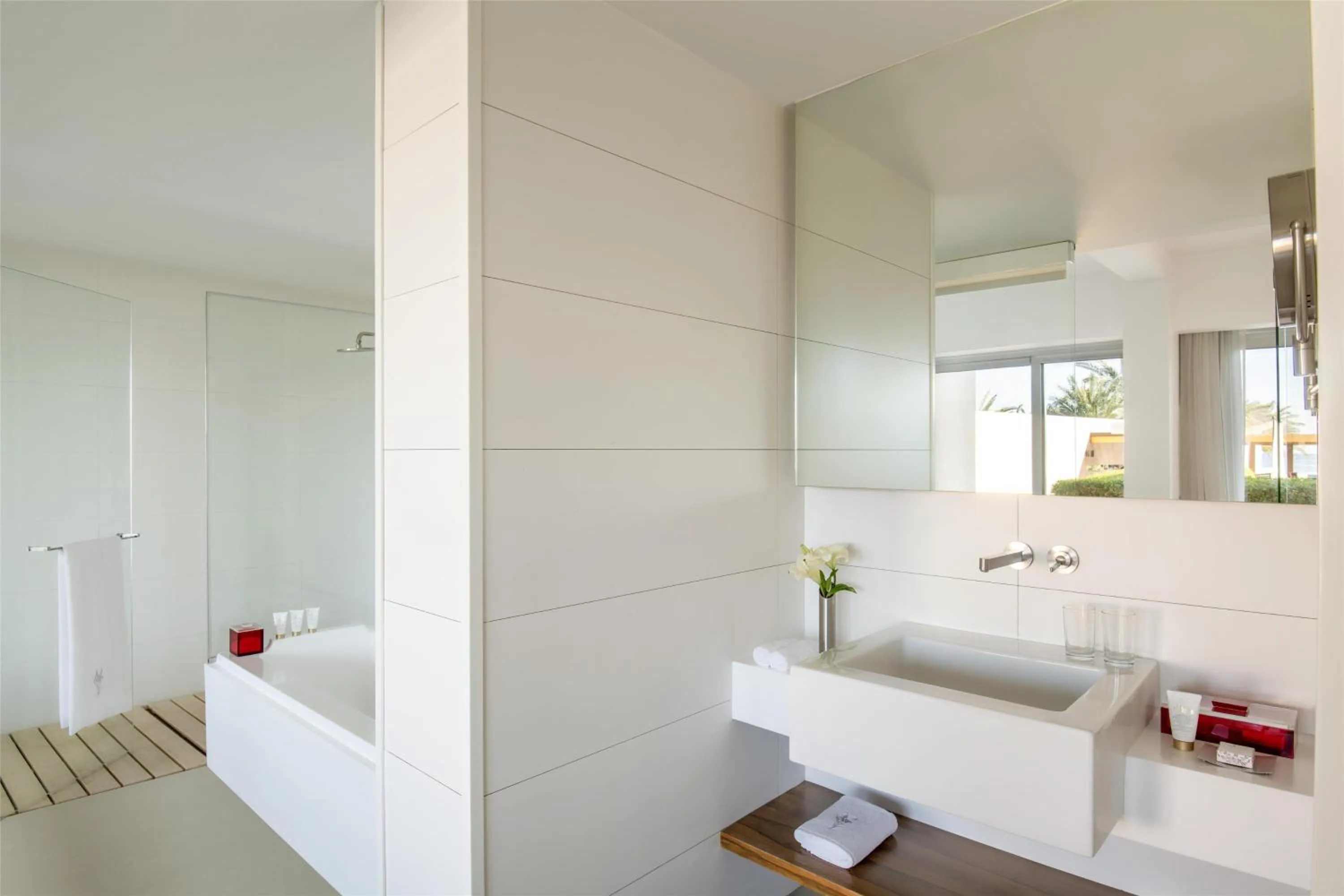 Photo of the whole room in Kempinski Hotel Aqaba