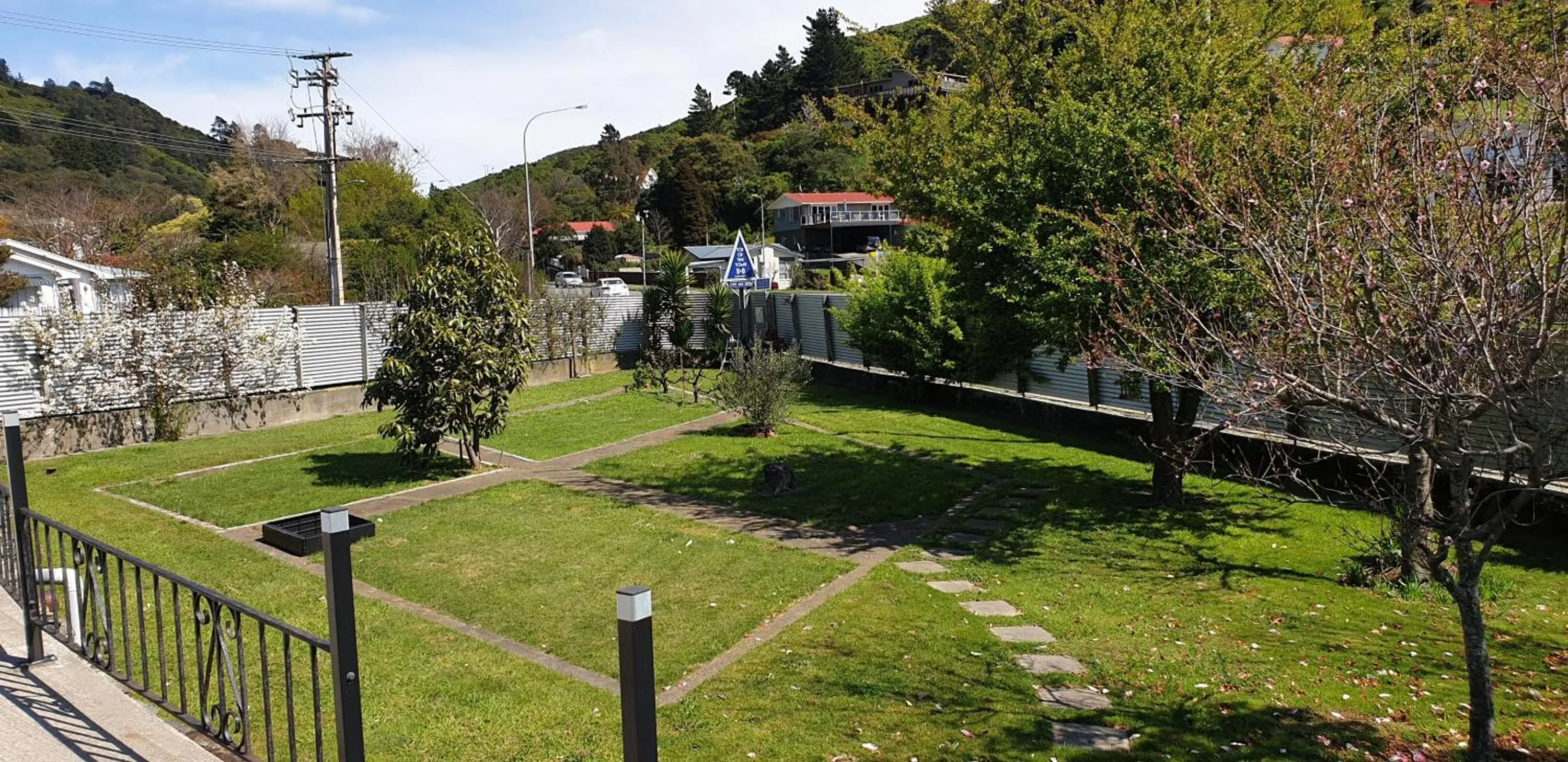 Garden view in Top of the Town