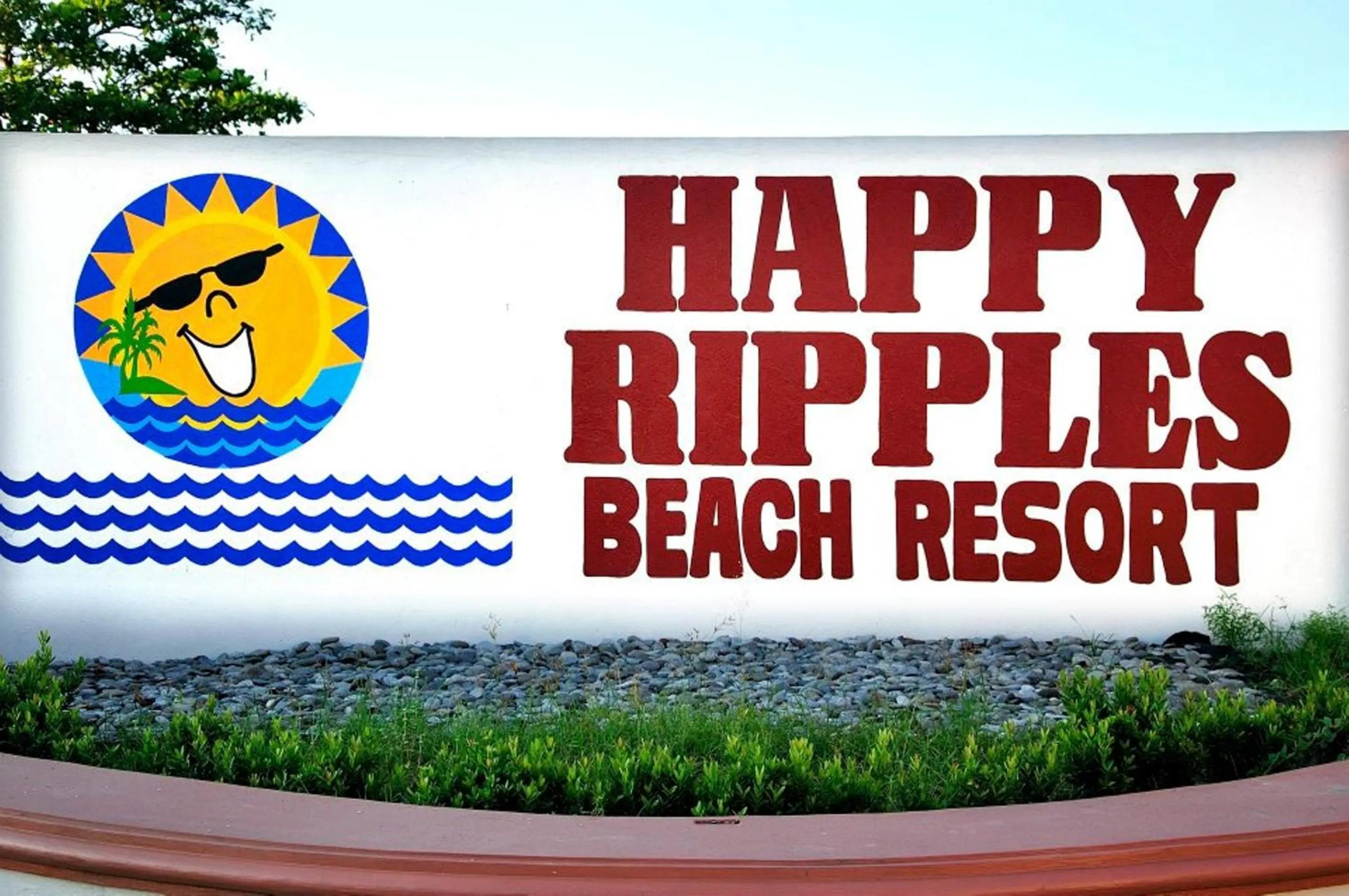 Facade/entrance in Happy Ripples Beach Resort