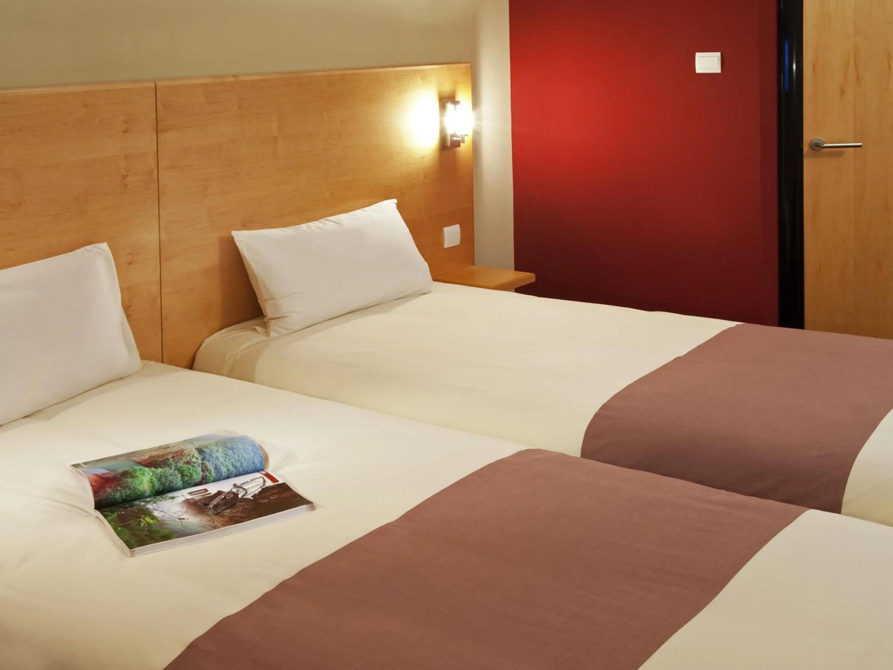 Bedroom, Bed in ibis Amman