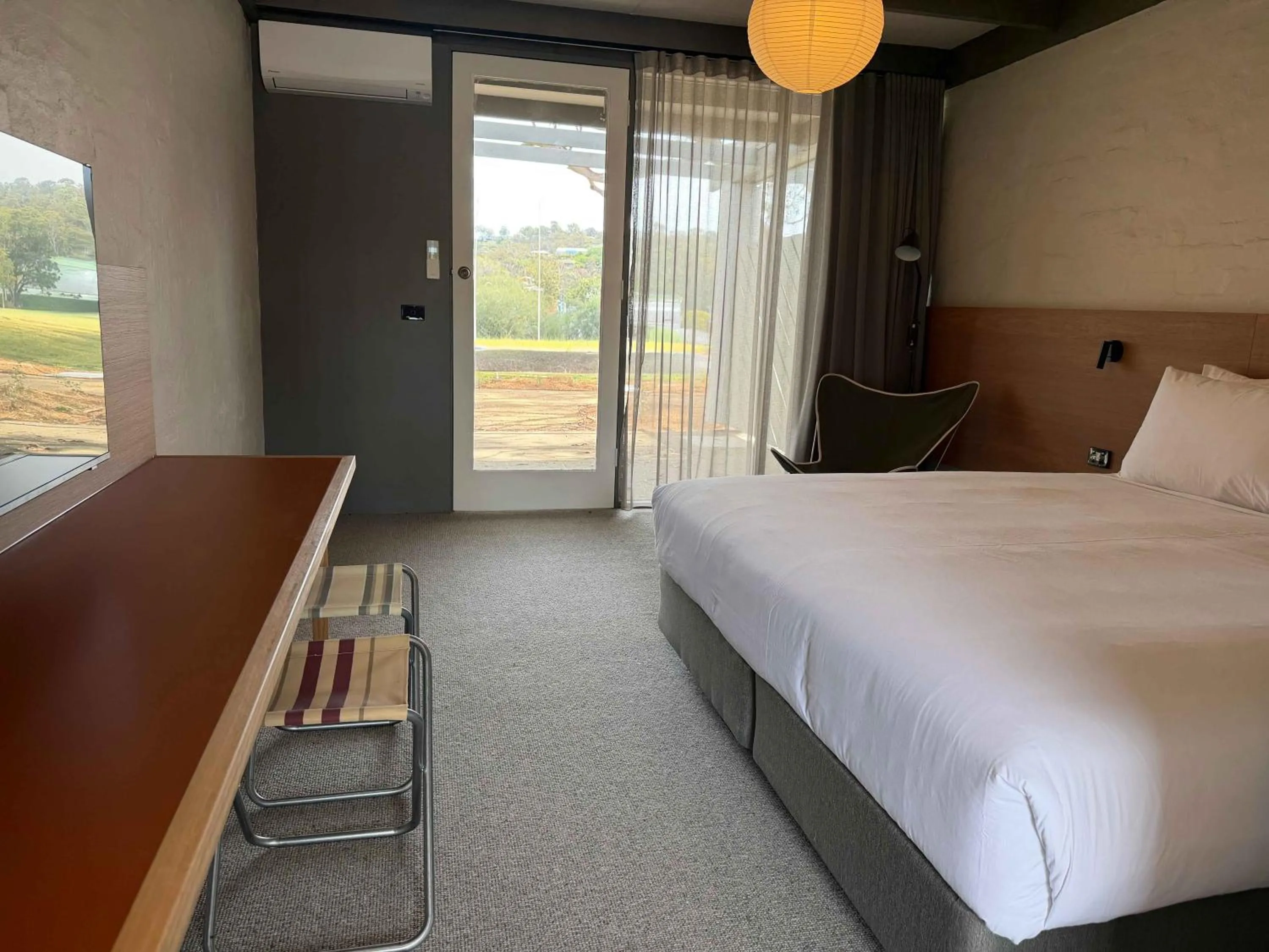 Bed in Tween Waters Merimbula