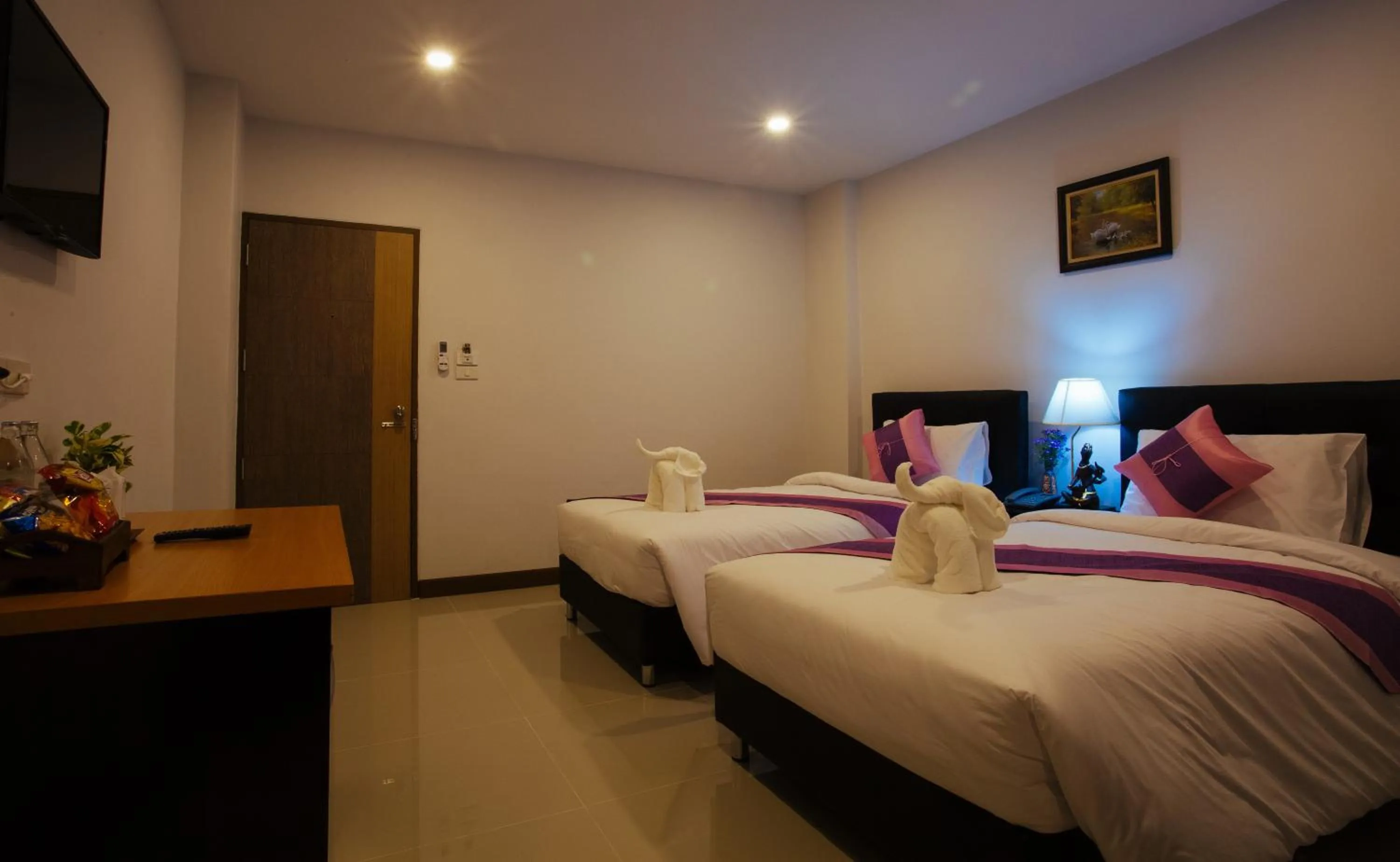 Photo of the whole room, Room Photo in Noble Tarntong Boutique Hotel (SHA Extra Plus)
