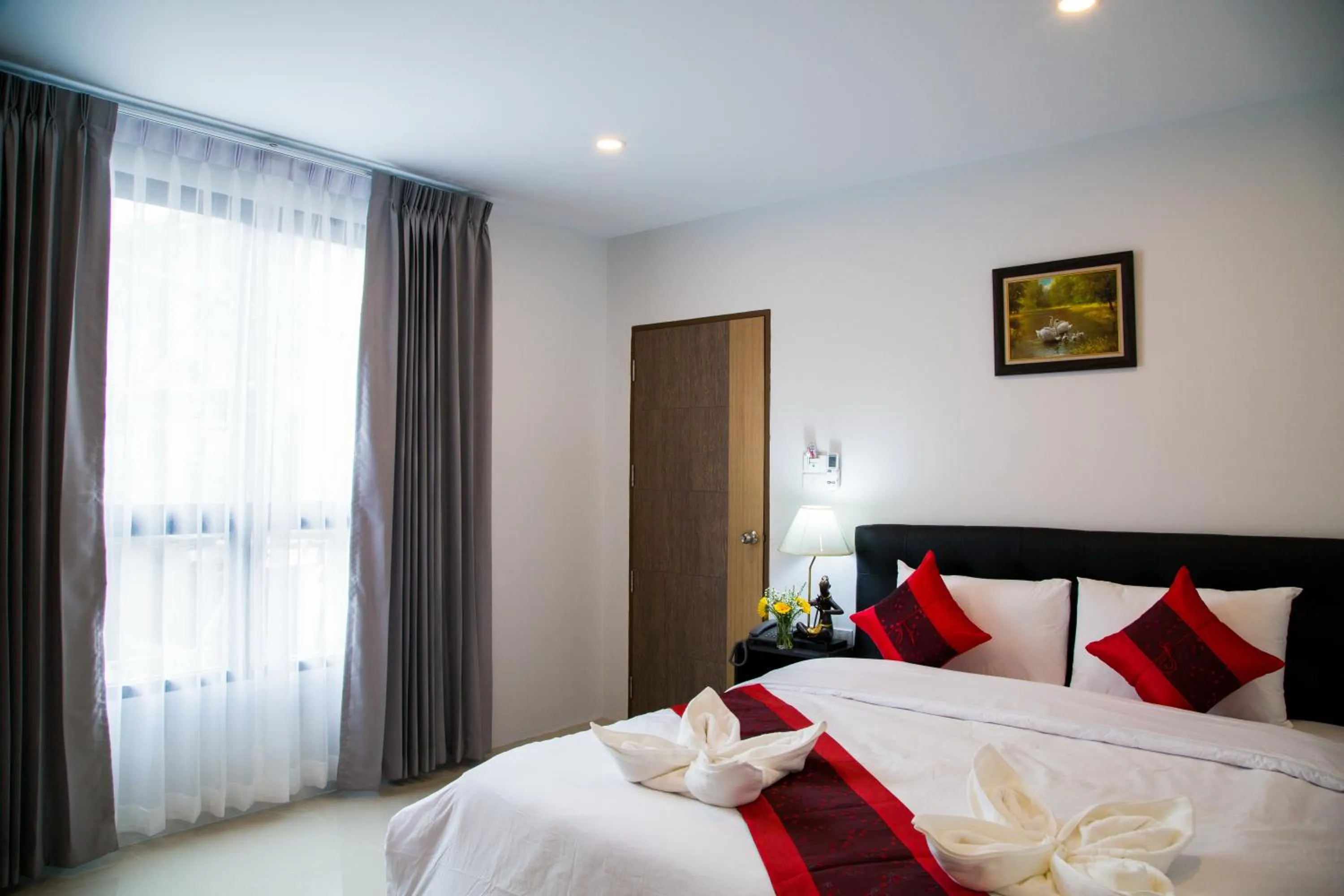 Bed, Room Photo in Noble Tarntong Boutique Hotel (SHA Extra Plus)