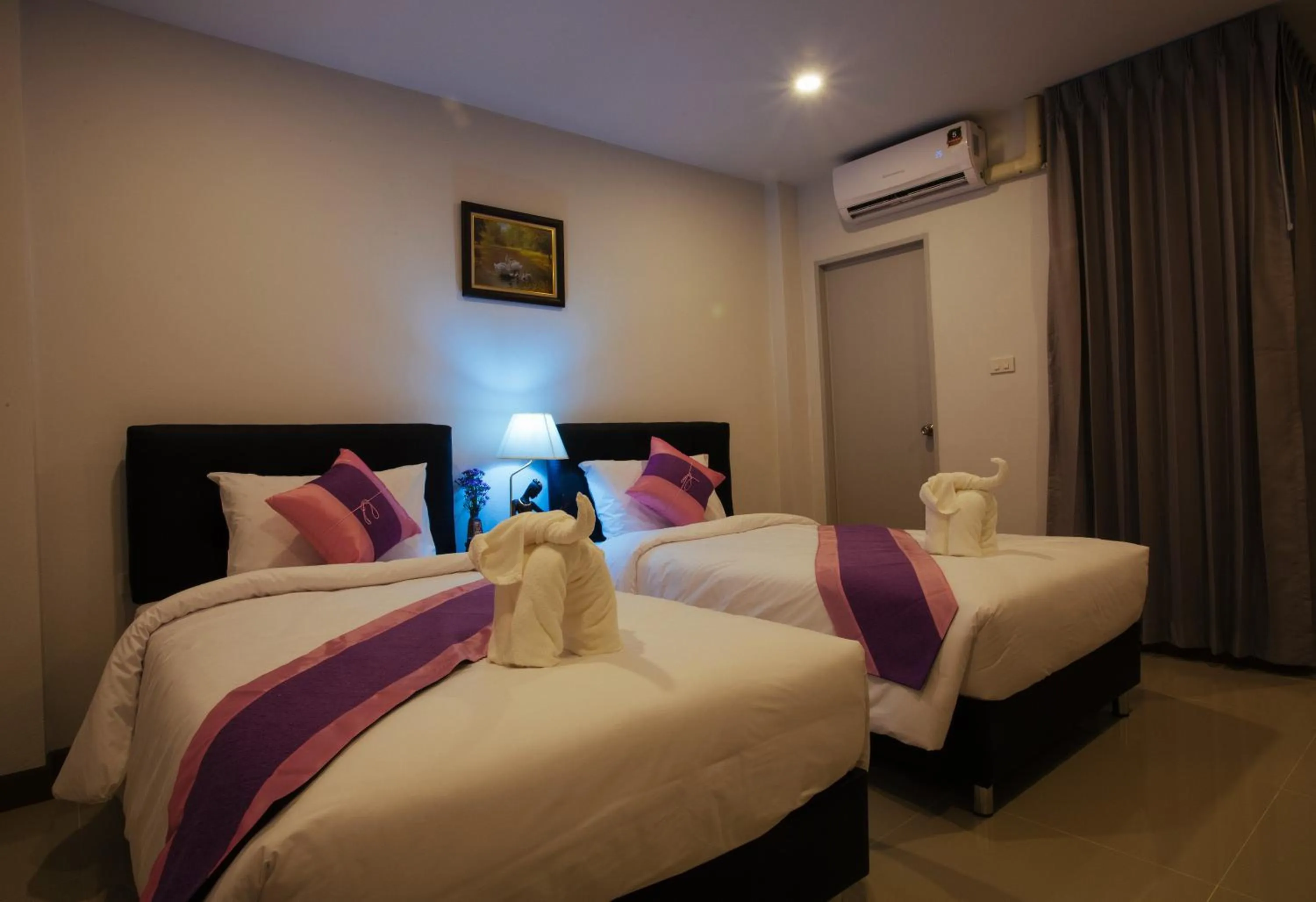 cot in Noble Tarntong Boutique Hotel (SHA Extra Plus)