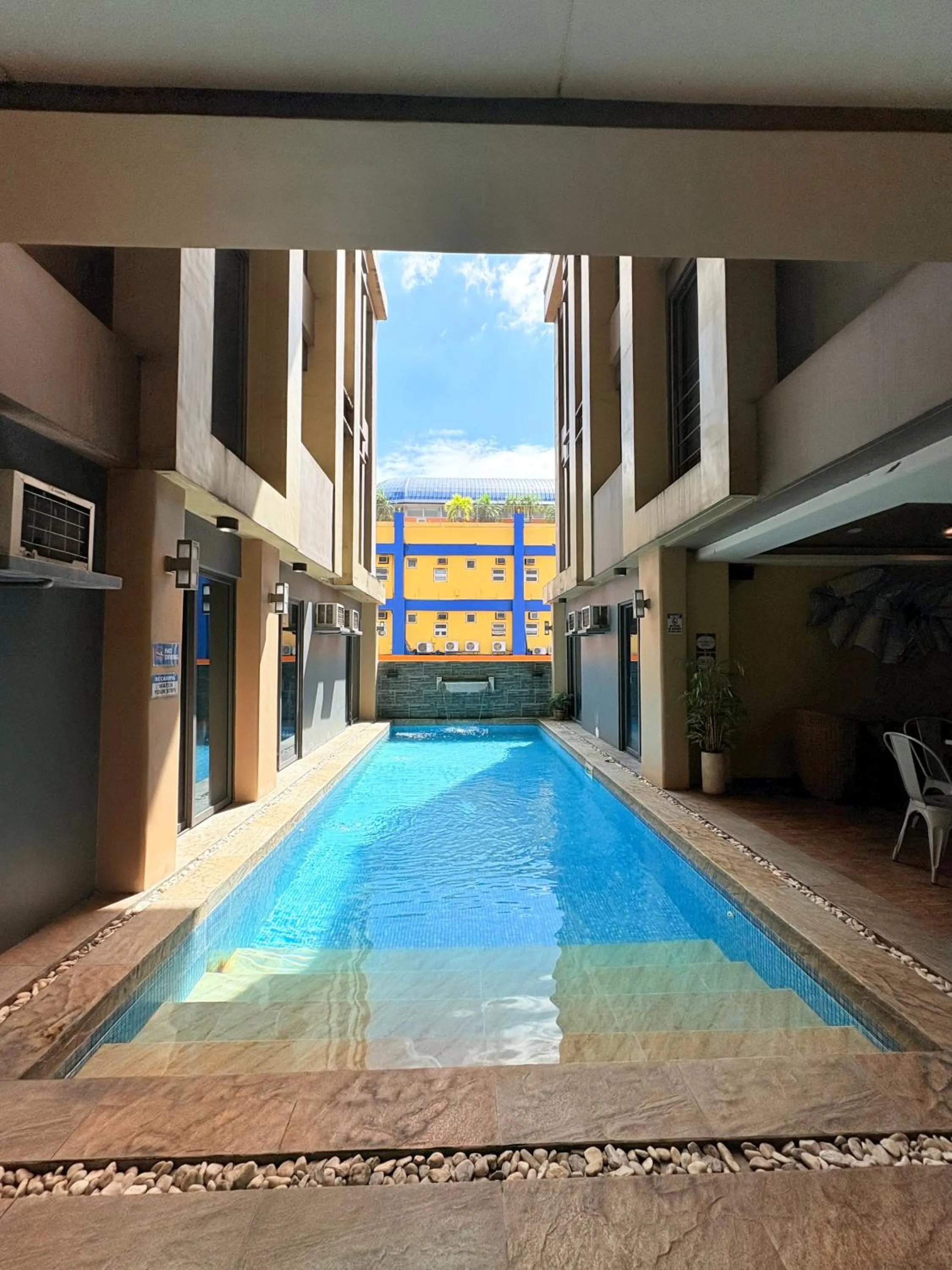 Swimming pool in Pacific Park Hotel