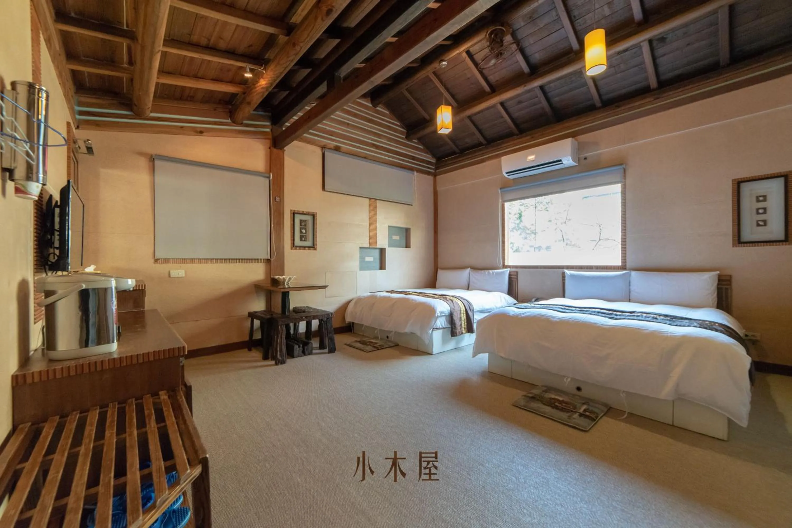 Property building, Bed in Shankou Hotspring Hotel