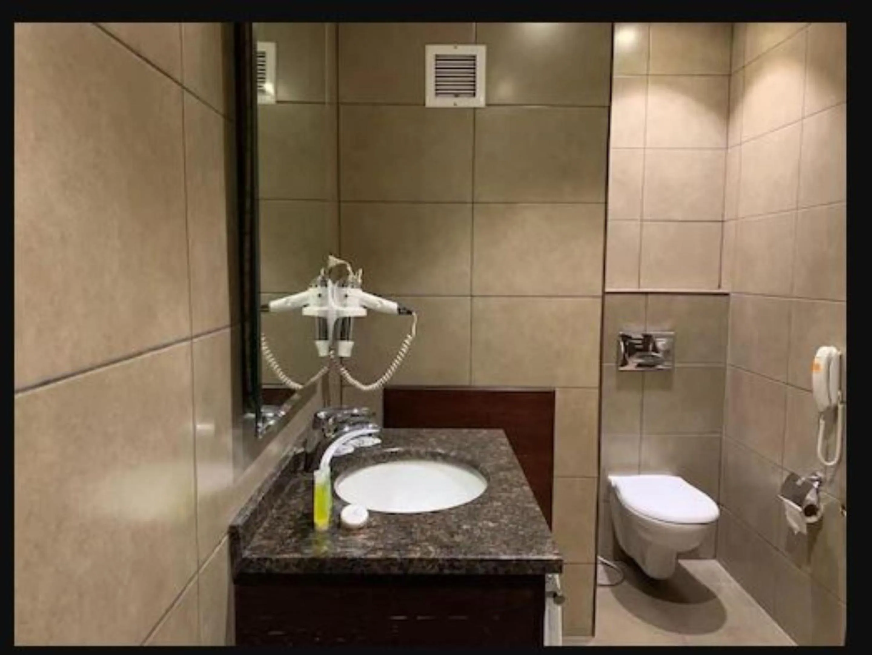 Toilet in Torino Hotel Amman